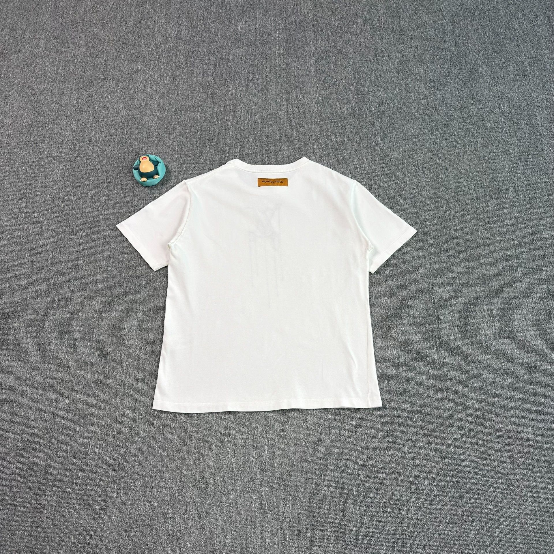 Louis Vuitton Louis Vuitton Embroidered Logo T-Shirt XL Size US XL / EU 56 / 4 - 3 Thumbnail