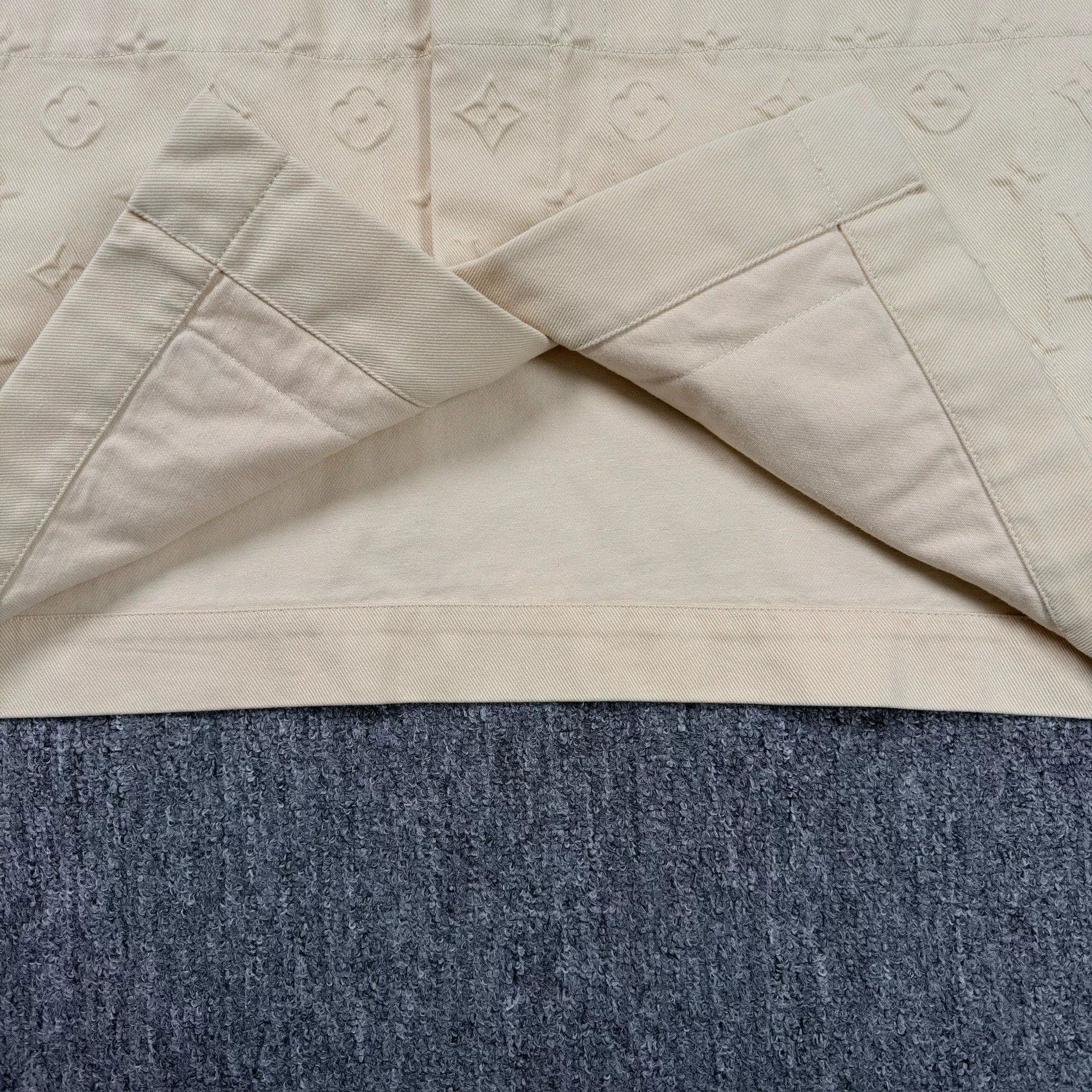 Louis Vuitton Louis Vuitton Monogram Debossed Shirt Beige M Size US M / EU 48-50 / 2 - 5 Thumbnail