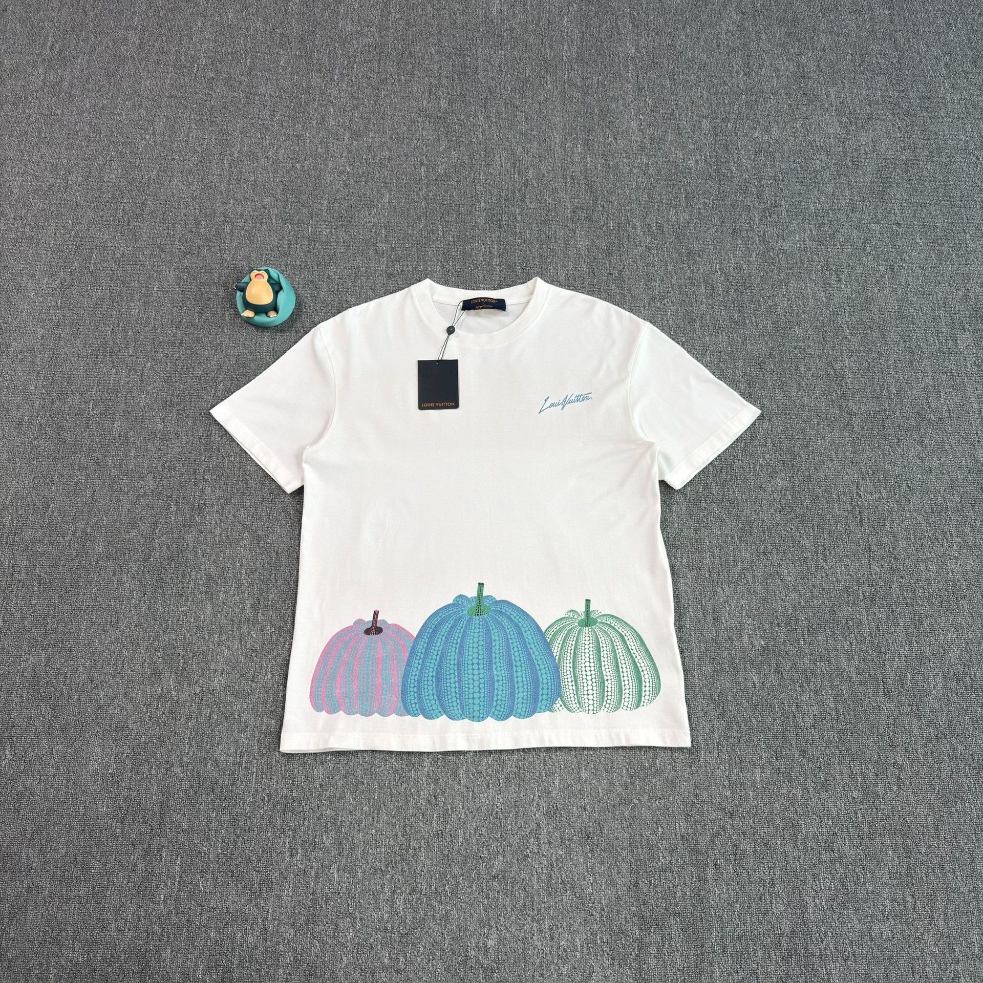 Louis Vuitton Louis Vuitton x Yayoi Kusama Pumpkin Graphic T-Shirt L Size US L / EU 52-54 / 3 - 2 Thumbnail