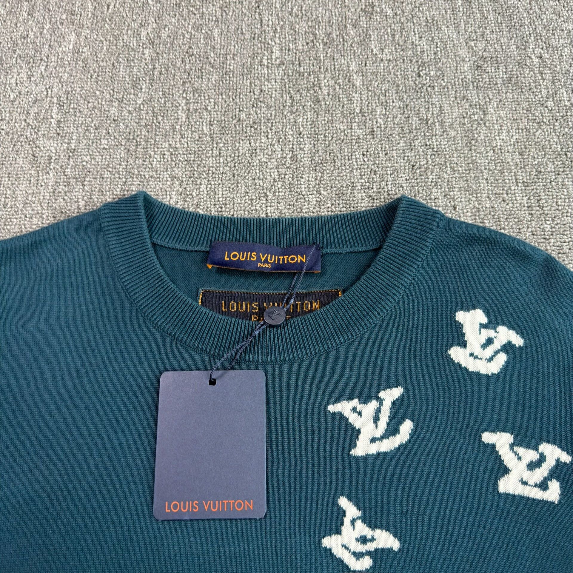Louis Vuitton Louis Vuitton Piper Monogram Knit Shirt L Size US L / EU 52-54 / 3 - 4 Thumbnail
