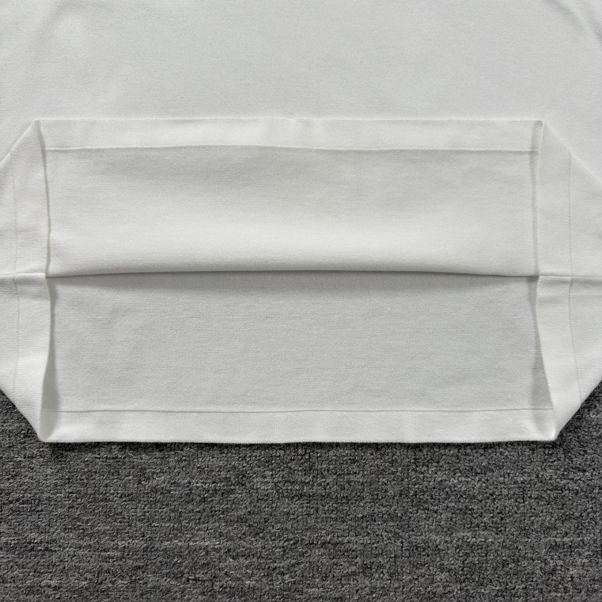 Louis Vuitton Louis Vuitton Tiger Pattern Logo T-Shirt Size L Size US L / EU 52-54 / 3 - 4 Thumbnail