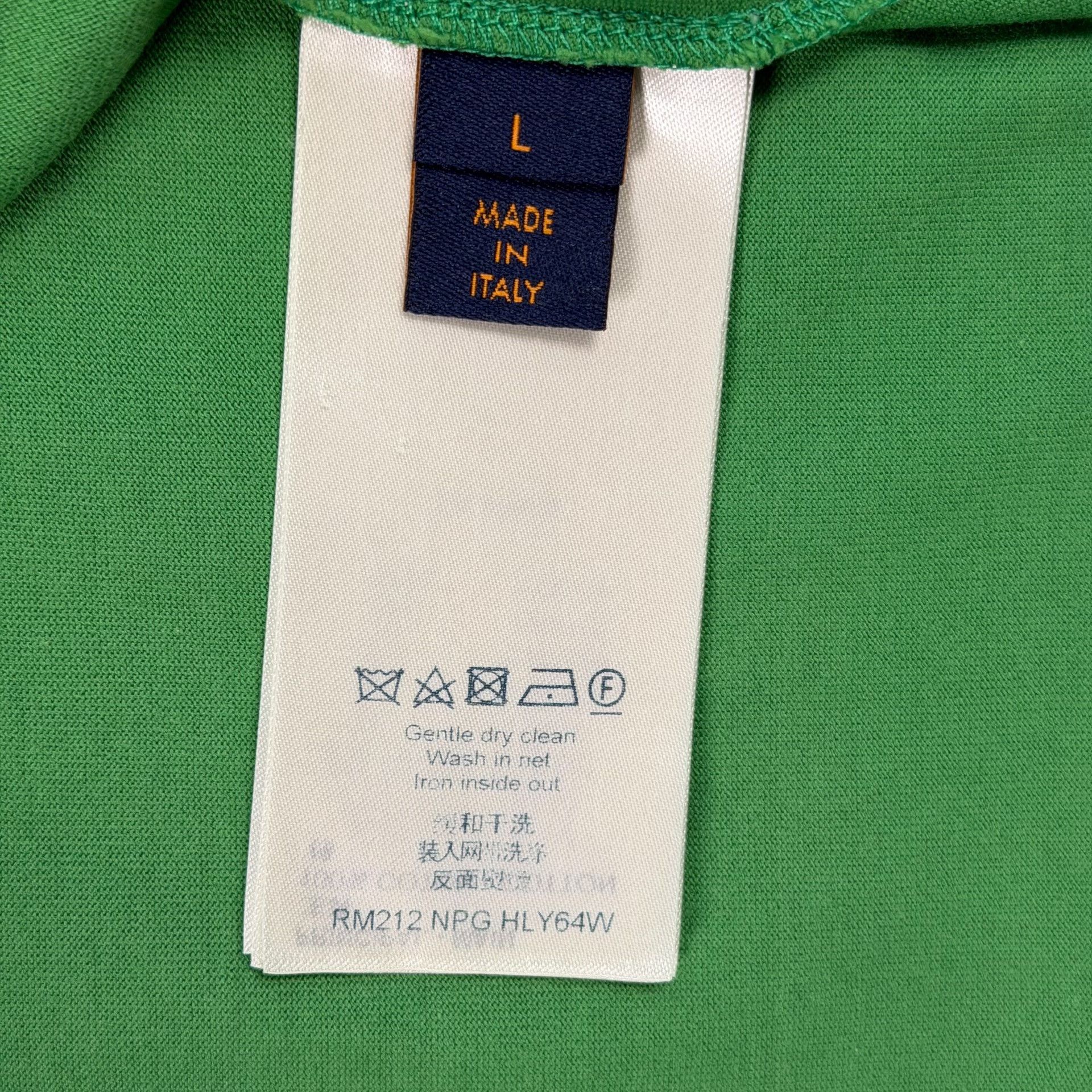 Louis Vuitton Louis Vuitton Embossed Logo T-Shirt Size L Size US L / EU 52-54 / 3 - 5 Thumbnail