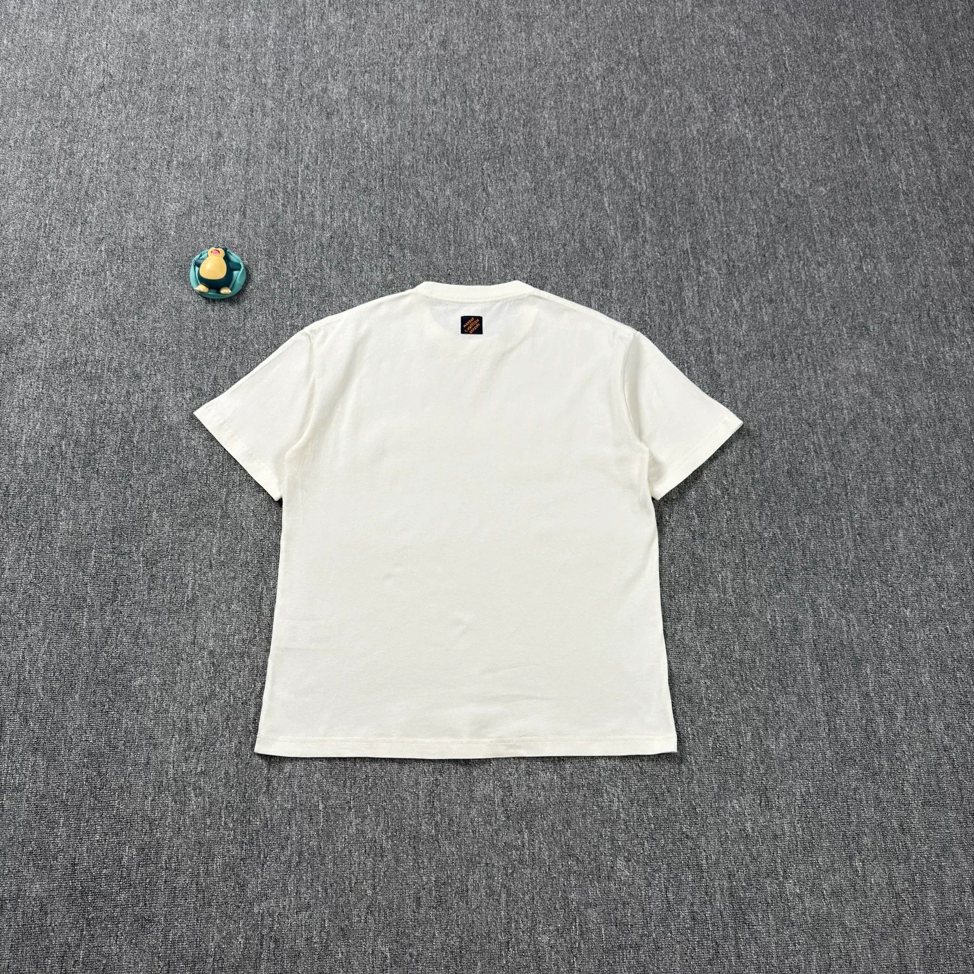 Louis Vuitton Louis Vuitton LVERS Sequin Logo T-Shirt XXL Size US XXL / EU 58 / 5 - 3 Thumbnail