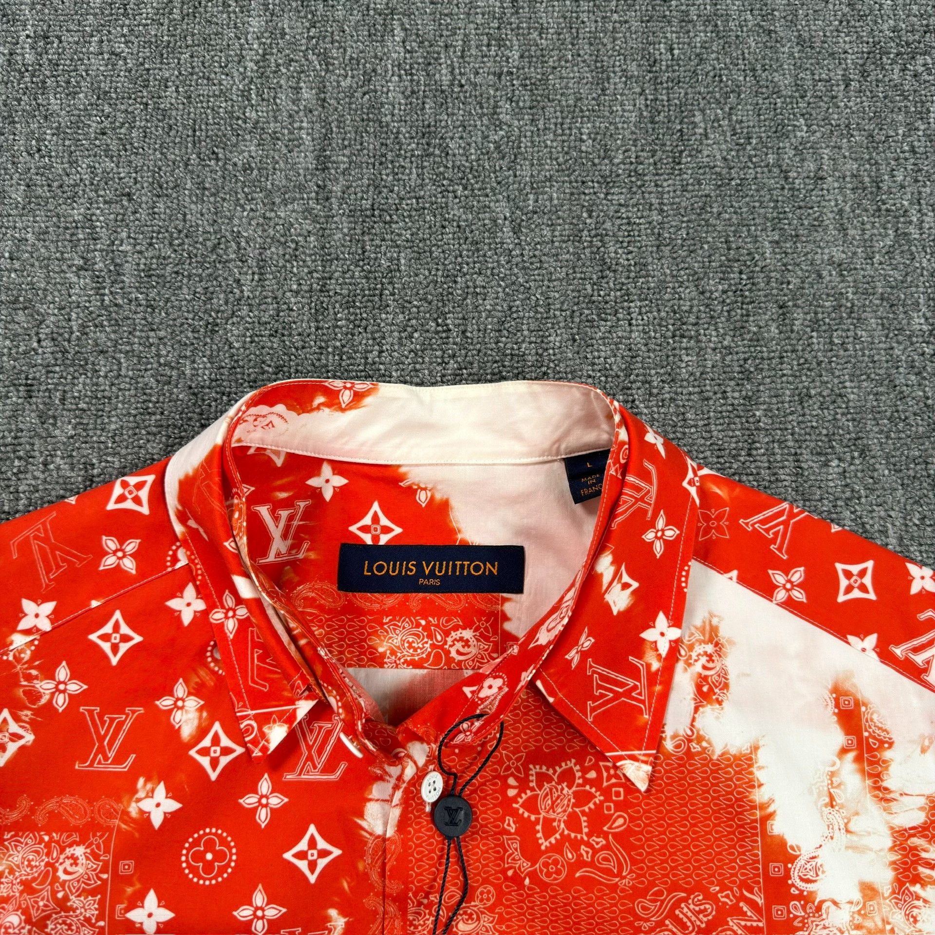 Louis Vuitton Louis Vuitton Red Bandana Short Sleeve Shirt L Size US L / EU 52-54 / 3 - 4 Thumbnail