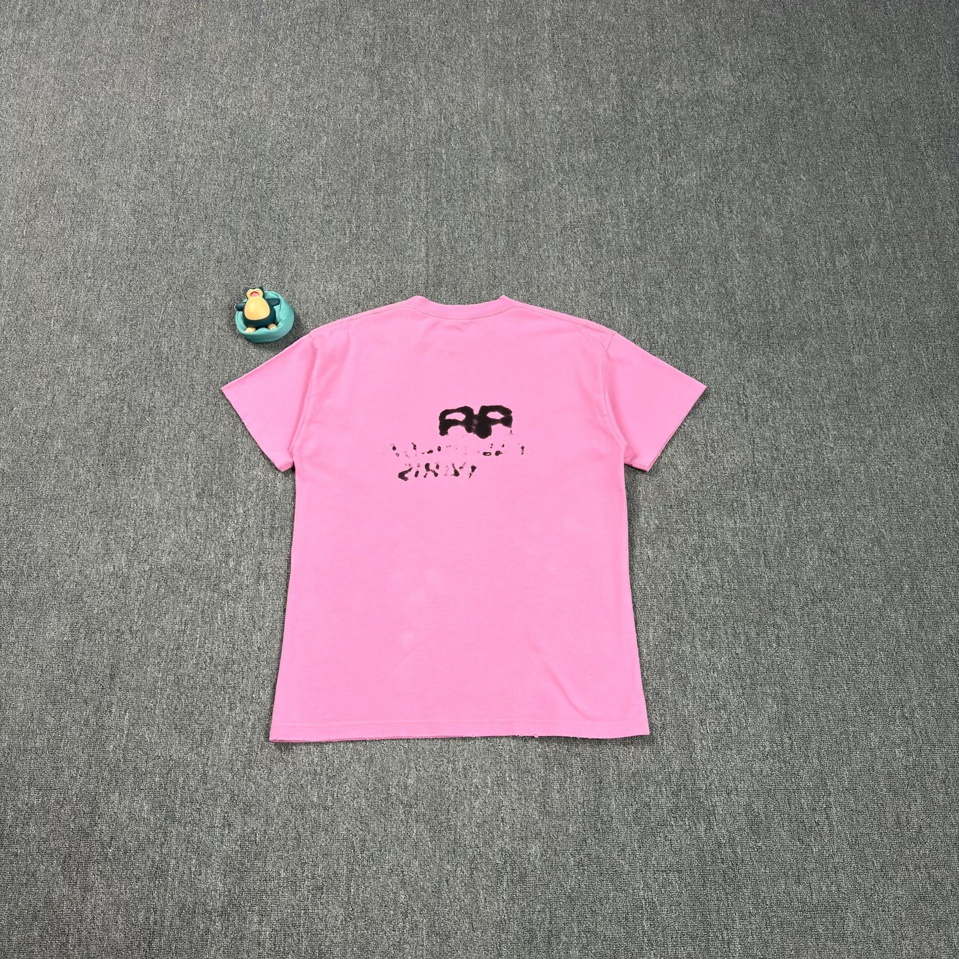 Balenciaga Balenciaga Splatter Logo T-Shirt Pink M Size US M / EU 48-50 / 2 - 3 Thumbnail