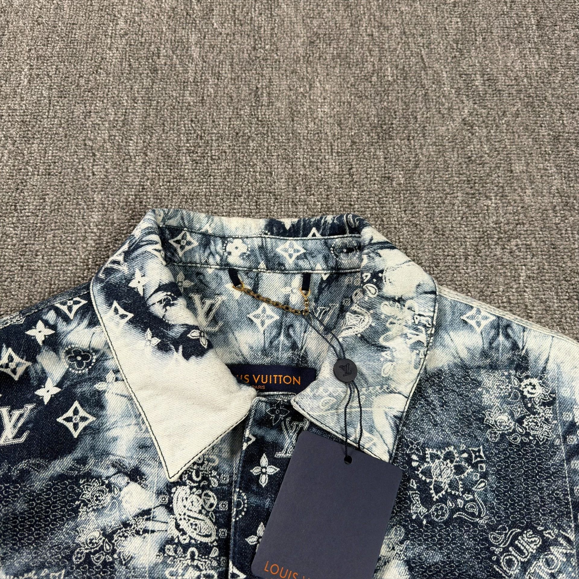 Louis Vuitton Louis Vuitton Bandana Monogram Denim Shirt Size L Size US L / EU 52-54 / 3 - 4 Thumbnail