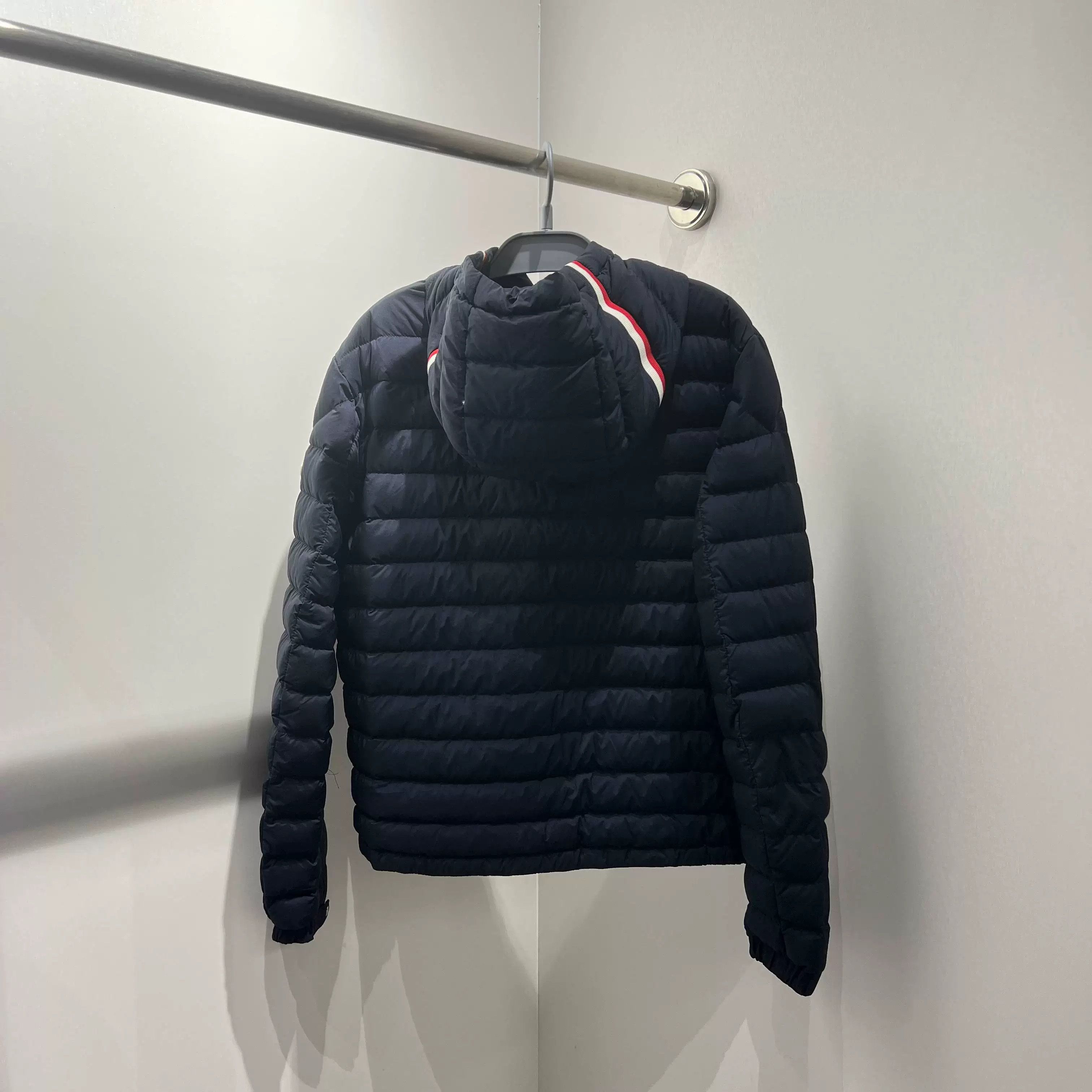 Moncler Moncler Retro Down Down Jacket M Women Size M / US 6-8 / IT 42-44 - 2 Thumbnail