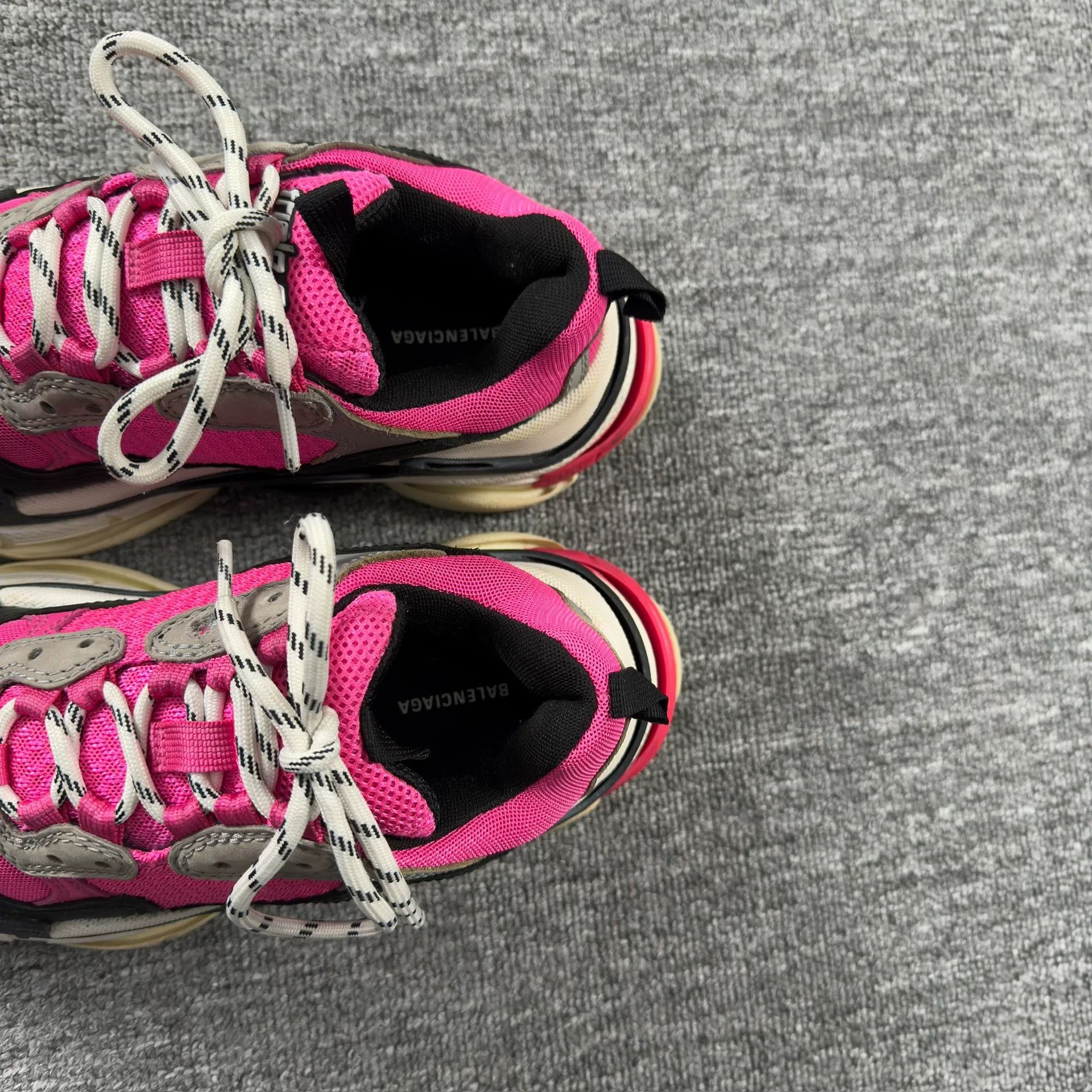 Balenciaga Balenciaga Pink Triple S Sneakers 36 Size US 6 / IT 36 - 7 Thumbnail