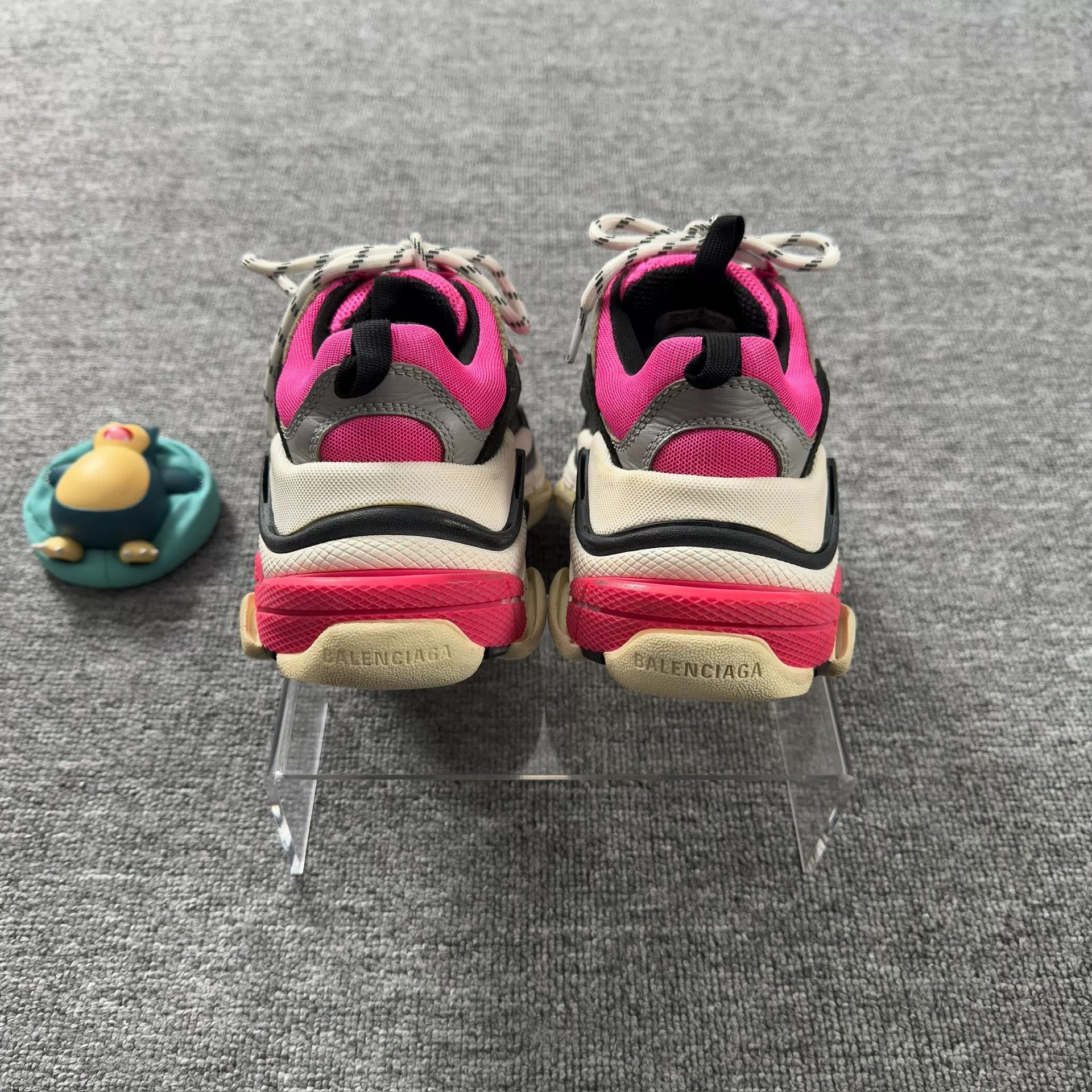 Balenciaga Balenciaga Pink Triple S Sneakers 36 Size US 6 / IT 36 - 4 Thumbnail