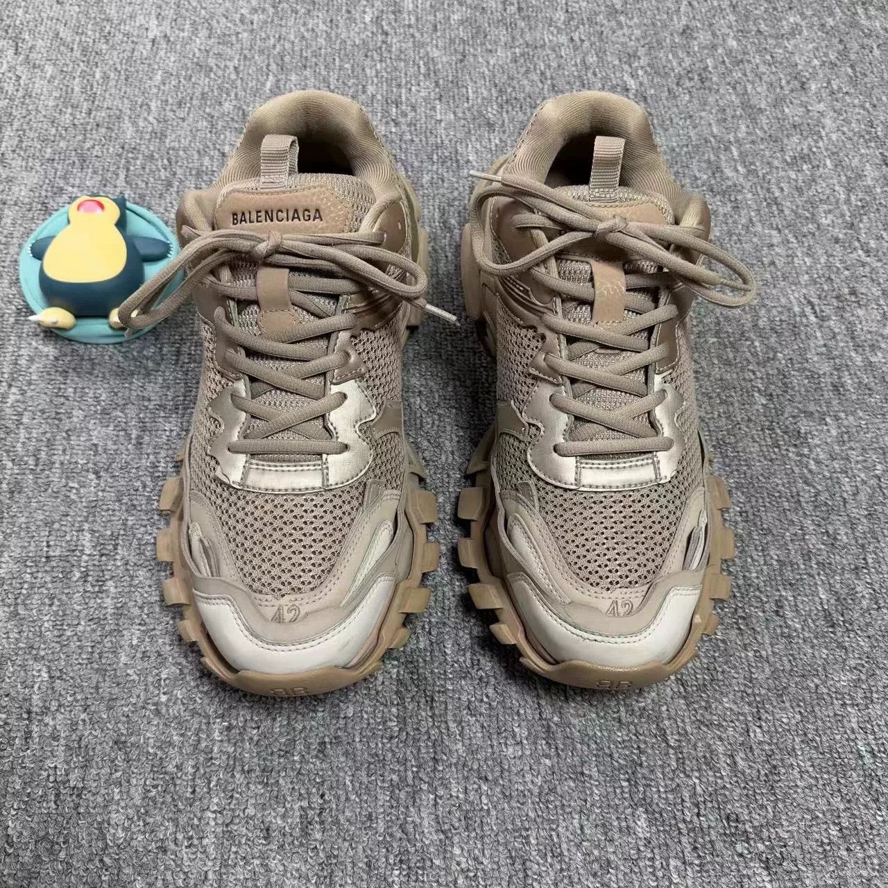 Balenciaga Balenciaga Track 3.0 Brown Sneakers 42 Size US 9 / EU 42 - 3 Thumbnail