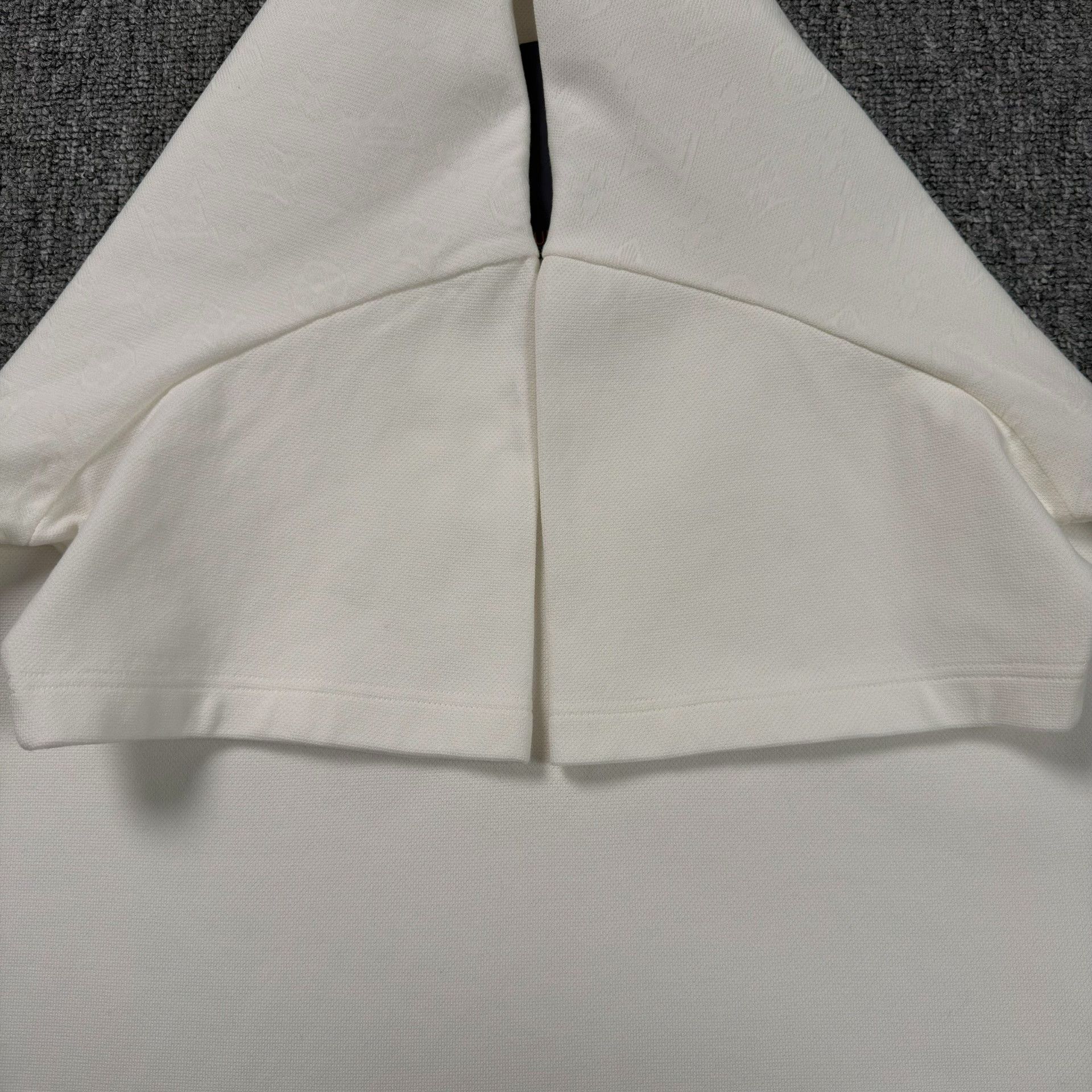 Louis Vuitton Louis Vuitton Monogram Pocket T-Shirt Size M Size US M / EU 48-50 / 2 - 4 Thumbnail