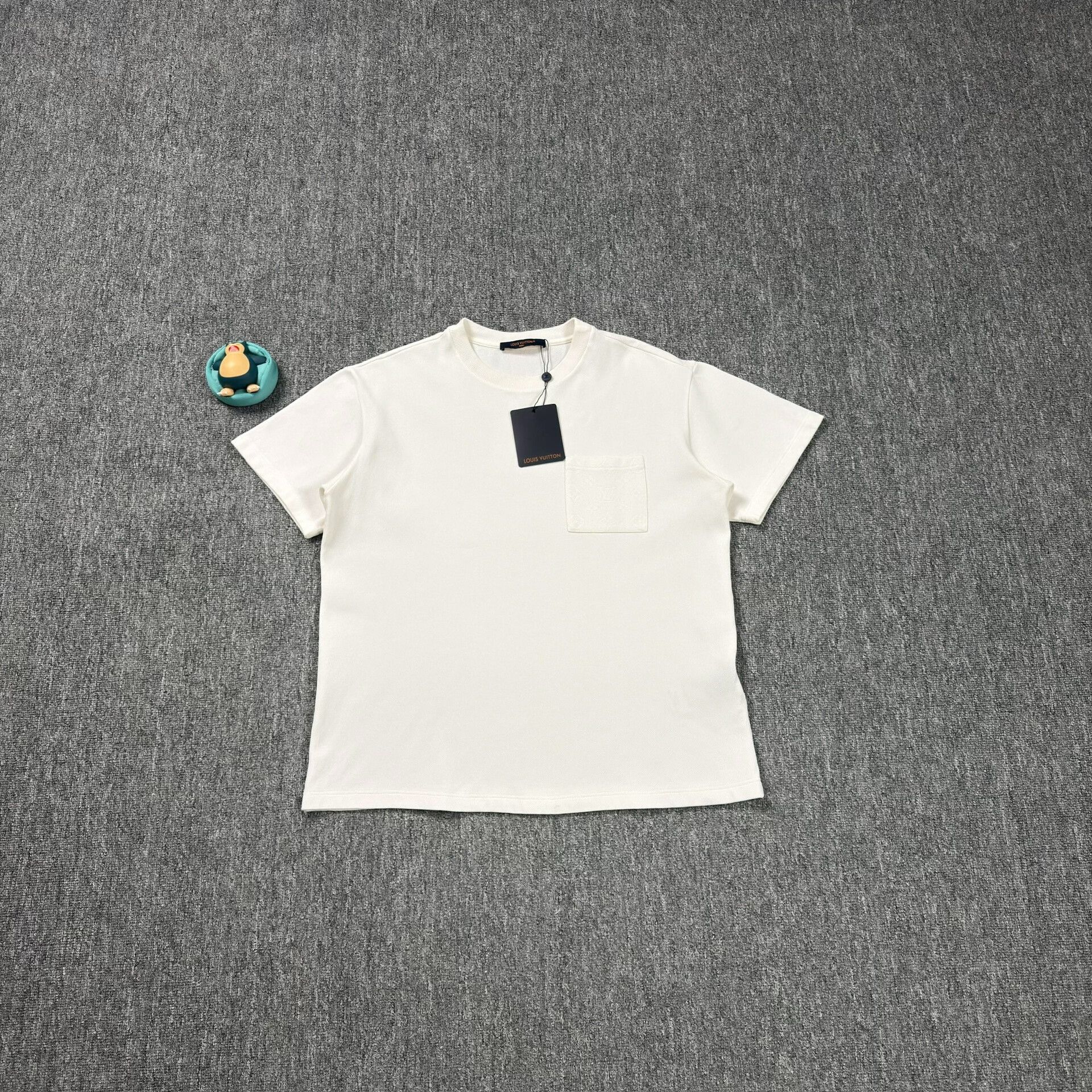 Louis Vuitton Louis Vuitton Monogram Pocket T-Shirt Size M Size US M / EU 48-50 / 2 - 2 Thumbnail