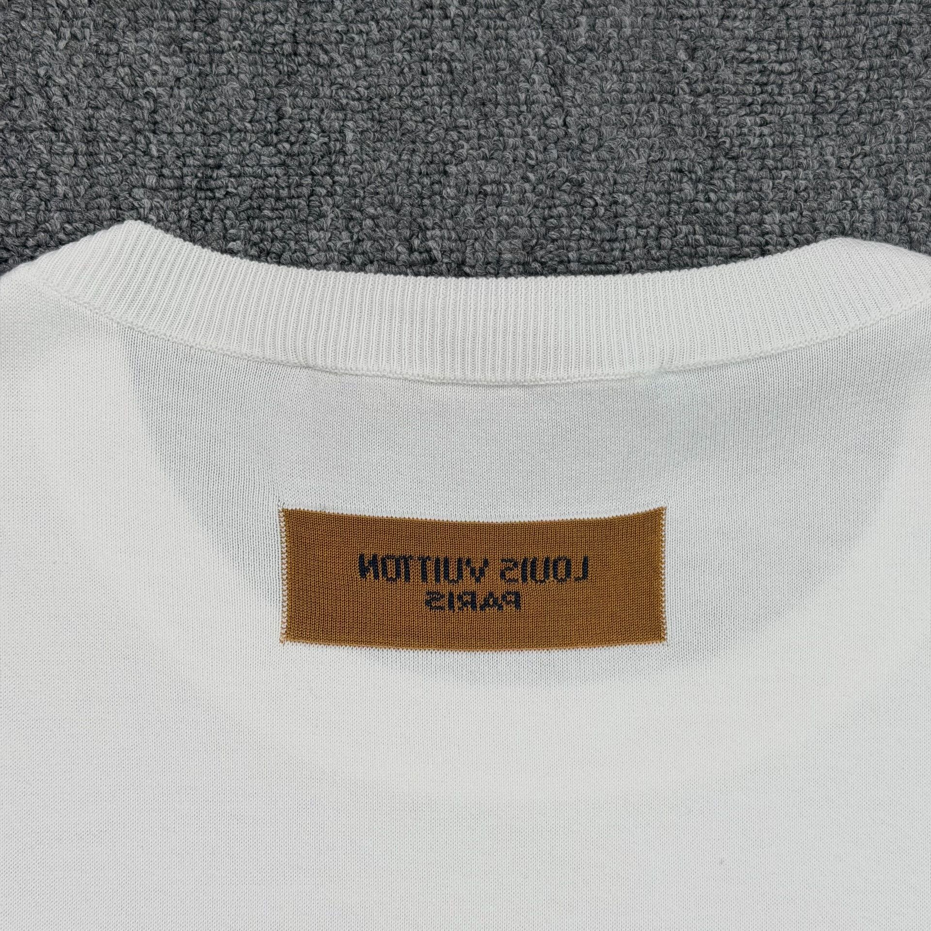 Louis Vuitton Louis Vuitton Green Logo Knit T-Shirt Size L Size US L / EU 52-54 / 3 - 9 Thumbnail