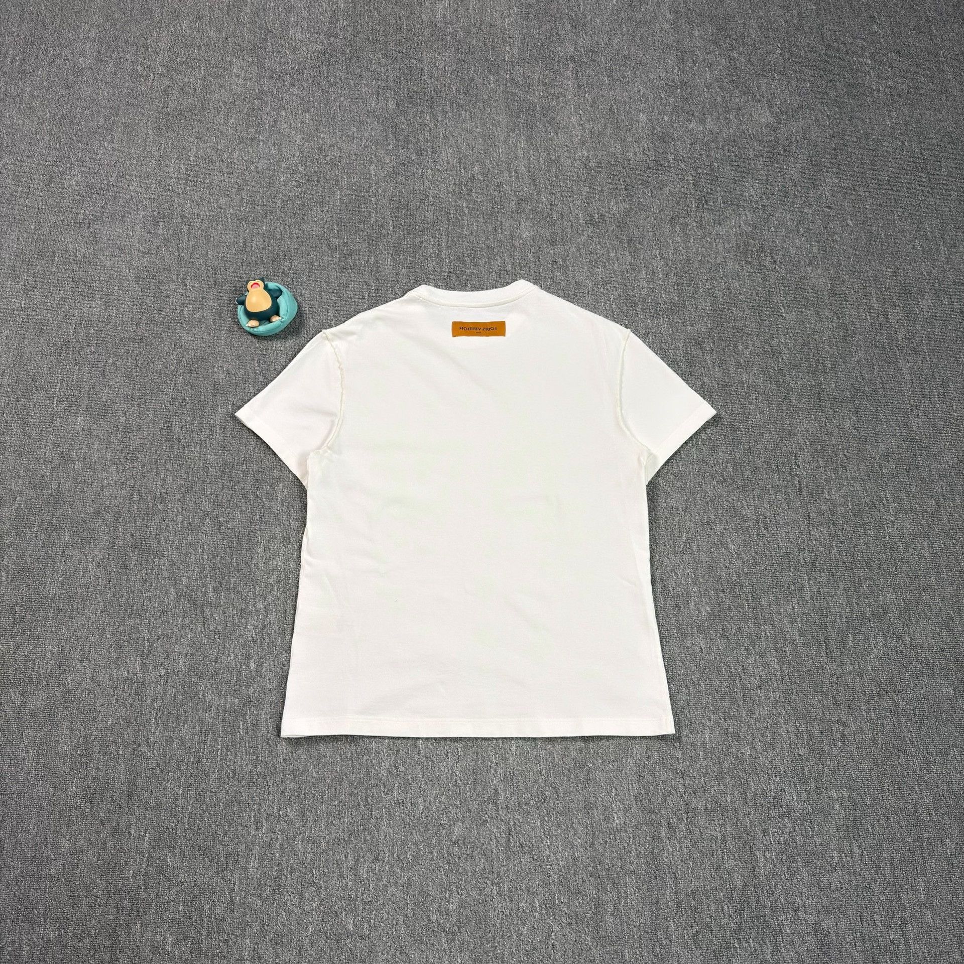 Louis Vuitton Louis Vuitton Origami Crane Print T-Shirt M Size US M / EU 48-50 / 2 - 3 Thumbnail