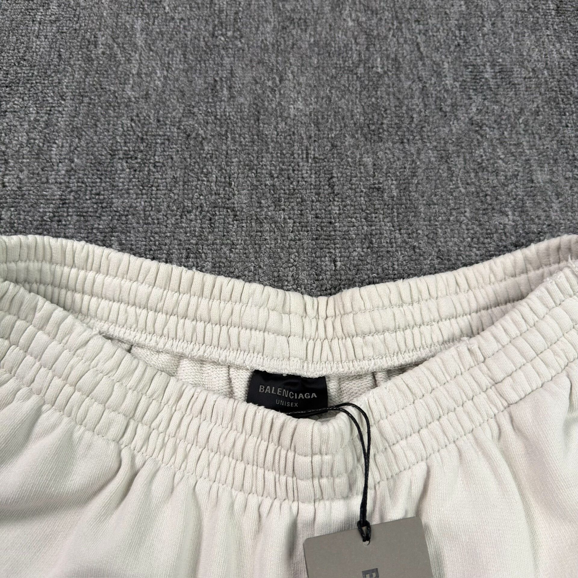 Balenciaga Balenciaga Distressed Jersey Shorts XS Size US 28 / EU 44 - 4 Thumbnail