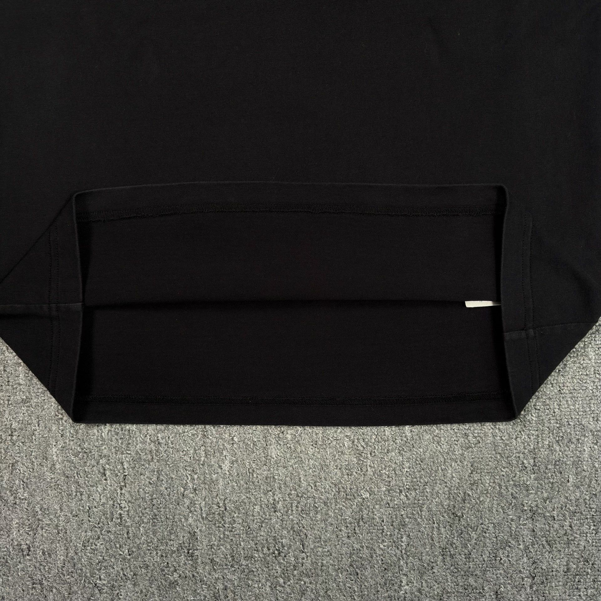Louis Vuitton Louis Vuitton Connect the Dots Logo T-Shirt Size M Size US M / EU 48-50 / 2 - 6 Thumbnail
