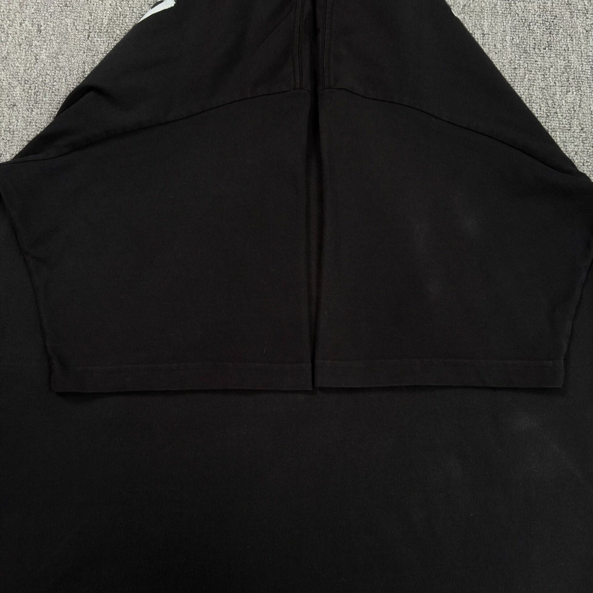 Balenciaga Balenciaga Blurred Logo T-Shirt Size M Size US M / EU 48-50 / 2 - 5 Thumbnail
