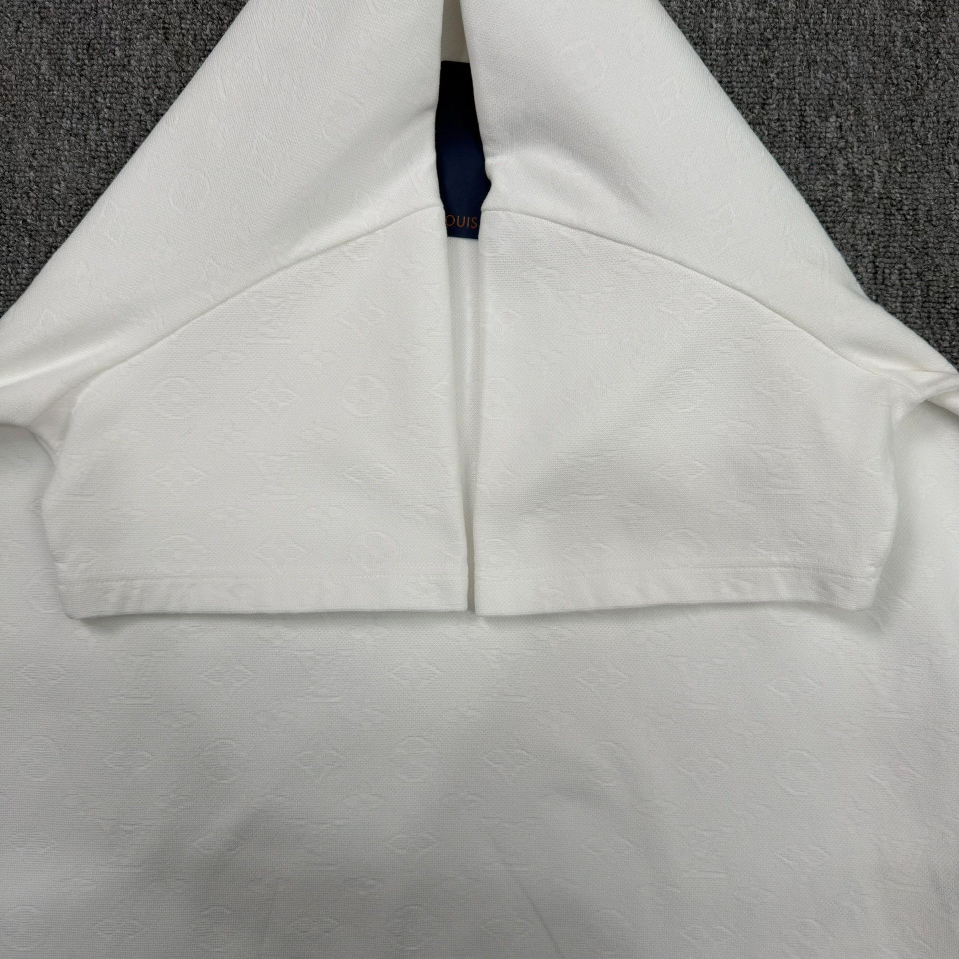 Louis Vuitton Louis Vuitton Monogram Pocket T-Shirt Size M Size US M / EU 48-50 / 2 - 5 Thumbnail