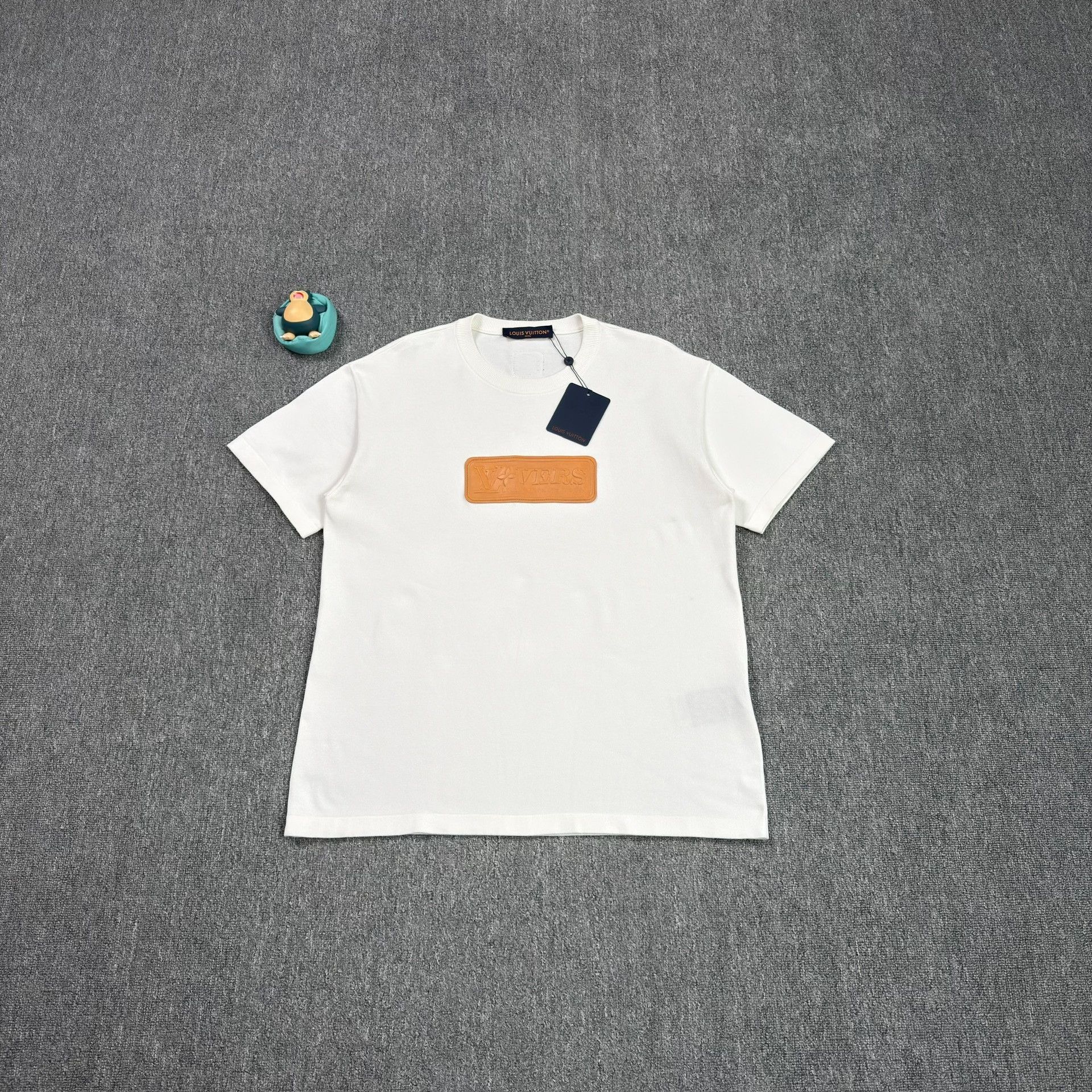 Louis Vuitton Louis Vuitton Leather Patch Knit T-Shirt US M Size US M / EU 48-50 / 2 - 2 Thumbnail