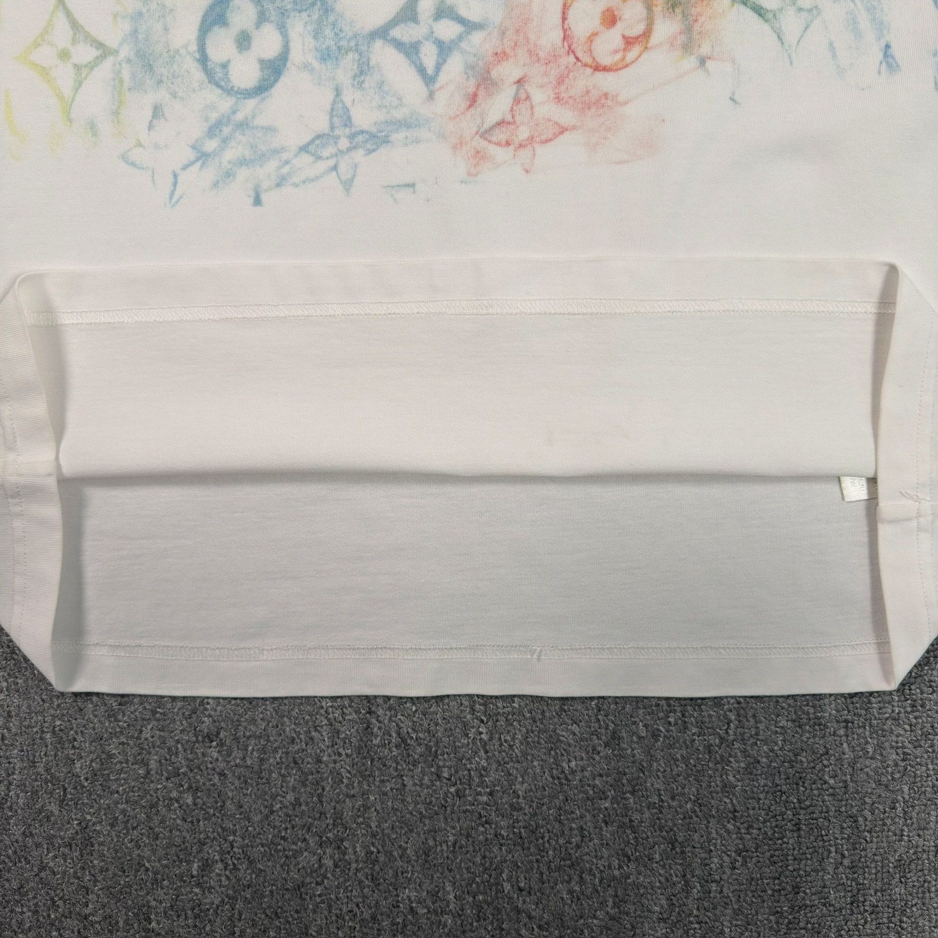 Louis Vuitton Louis Vuitton Crayon Monogram T-Shirt Size L Size US L / EU 52-54 / 3 - 6 Thumbnail