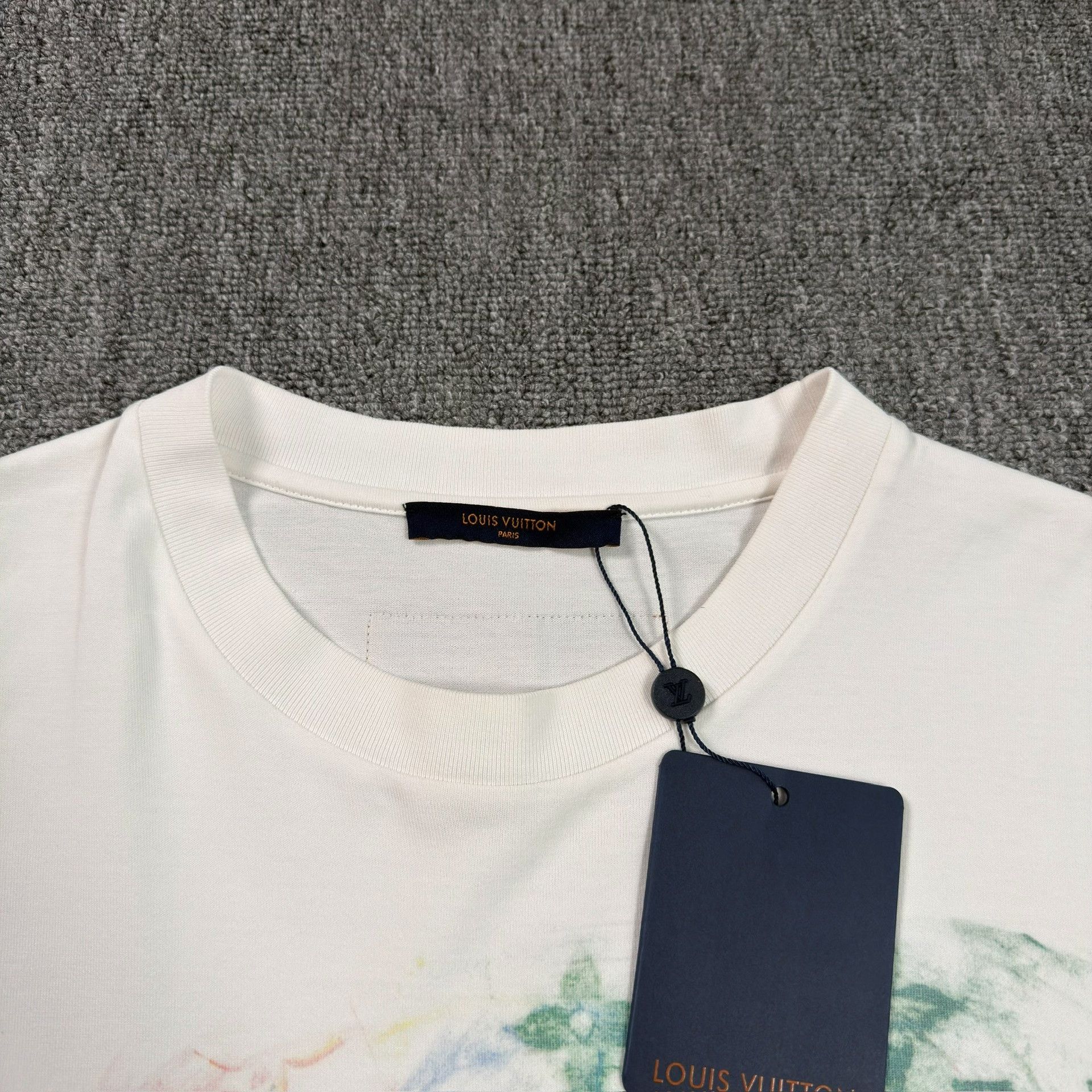 Louis Vuitton Louis Vuitton Crayon Monogram T-Shirt Size L Size US L / EU 52-54 / 3 - 4 Thumbnail