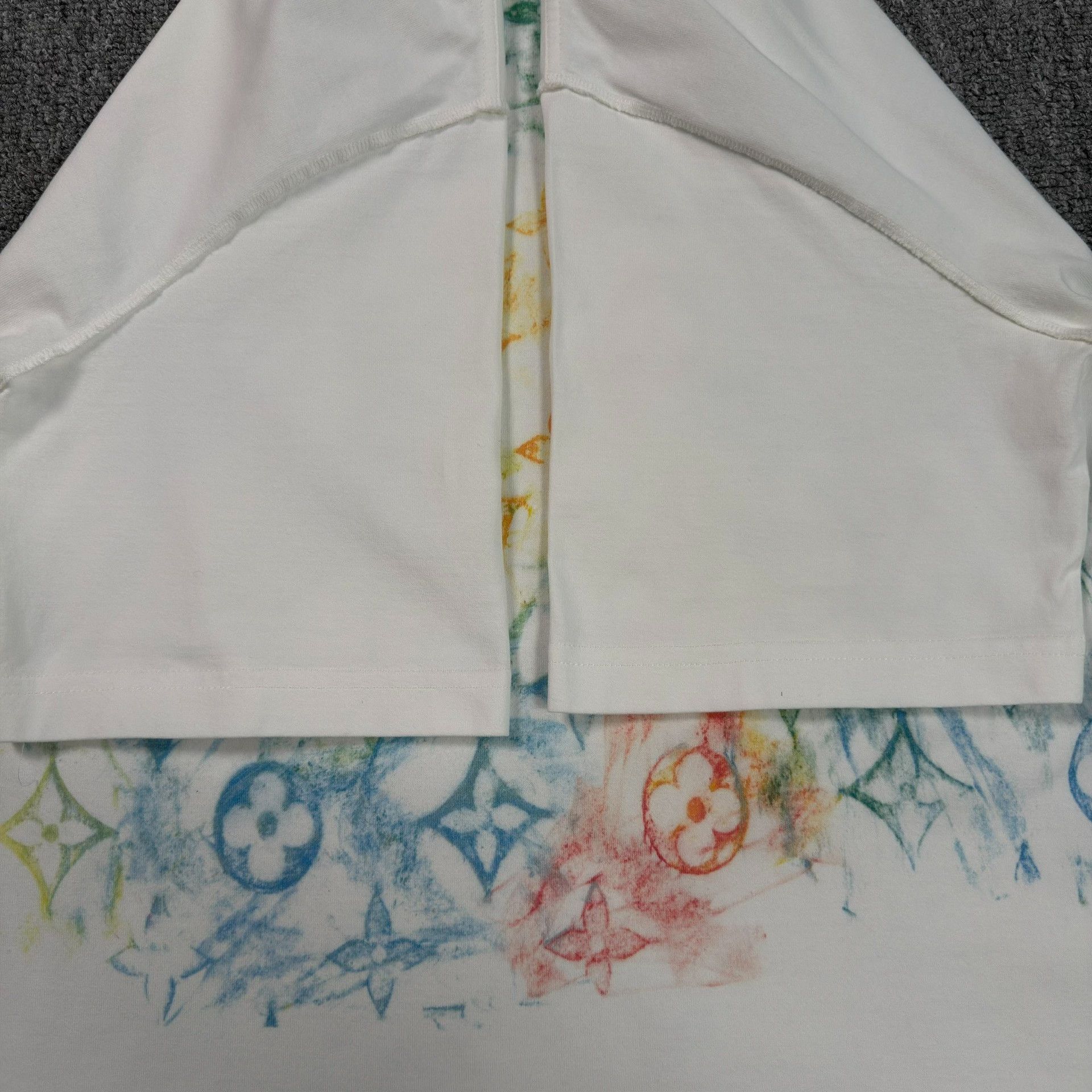 Louis Vuitton Louis Vuitton Crayon Monogram T-Shirt XL Size US XL / EU 56 / 4 - 5 Thumbnail