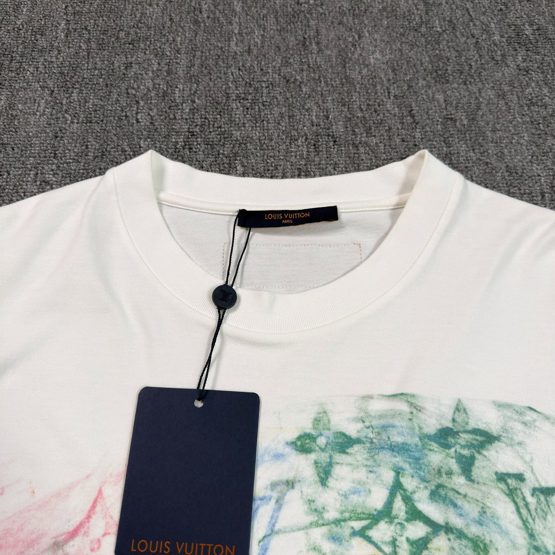 Louis Vuitton Louis Vuitton Crayon Monogram T-Shirt XL Size US XL / EU 56 / 4 - 4 Thumbnail