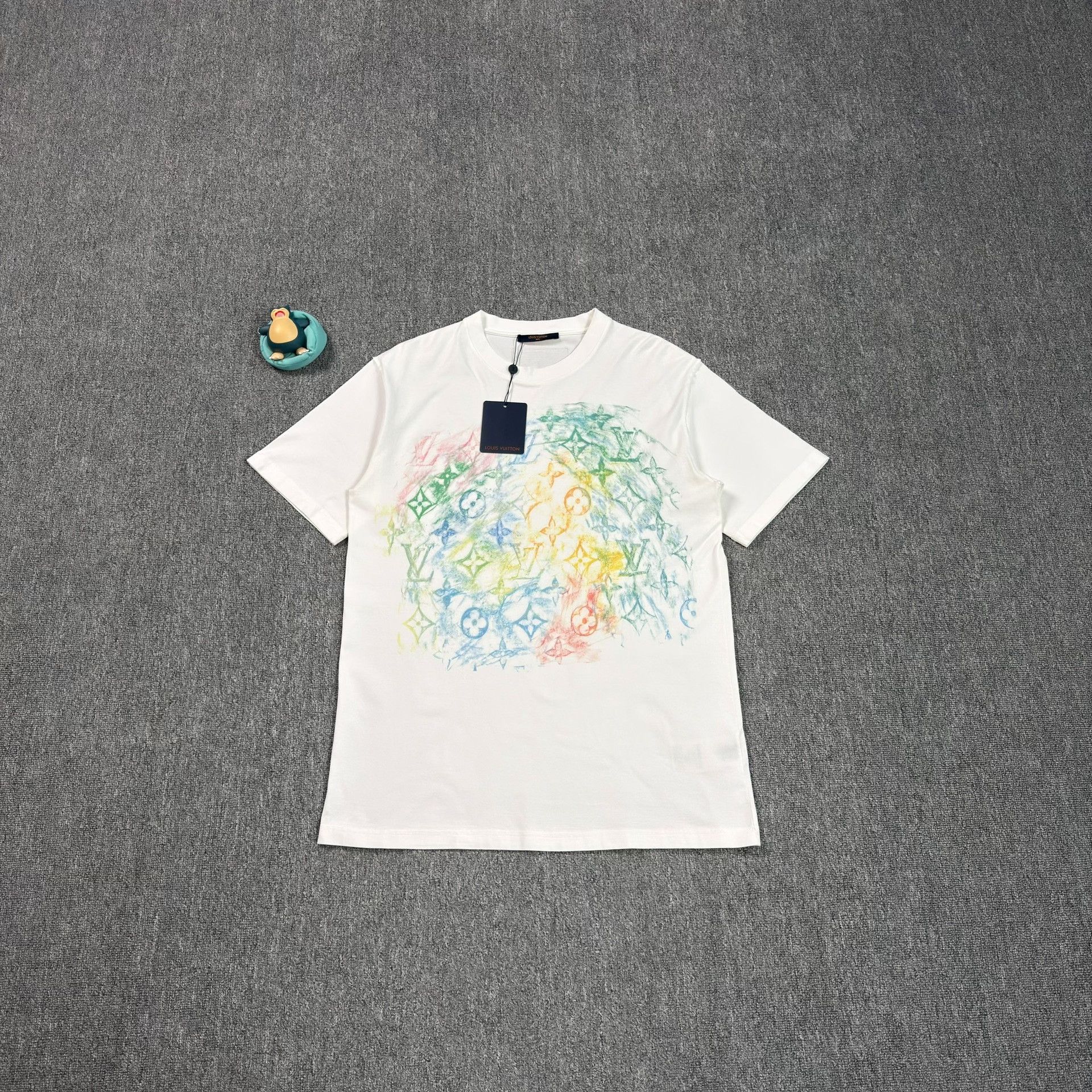 Louis Vuitton Louis Vuitton Crayon Monogram T-Shirt XL Size US XL / EU 56 / 4 - 2 Thumbnail