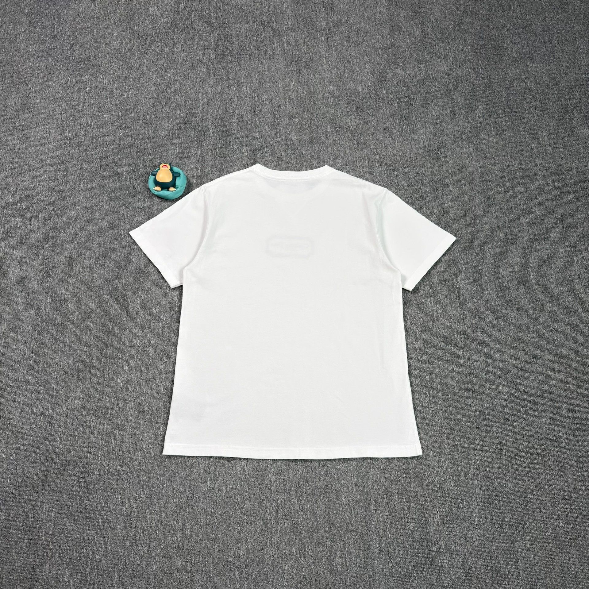 Dior Dior Embroidered Logo T-Shirt Size L Size US L / EU 52-54 / 3 - 3 Thumbnail