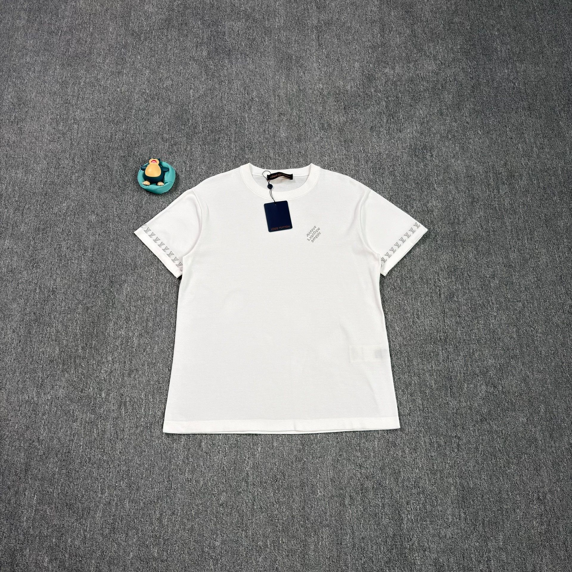 Louis Vuitton Louis Vuitton Monogram Cuff Knit T-Shirt Size S Size US S / EU 44-46 / 1 - 2 Thumbnail