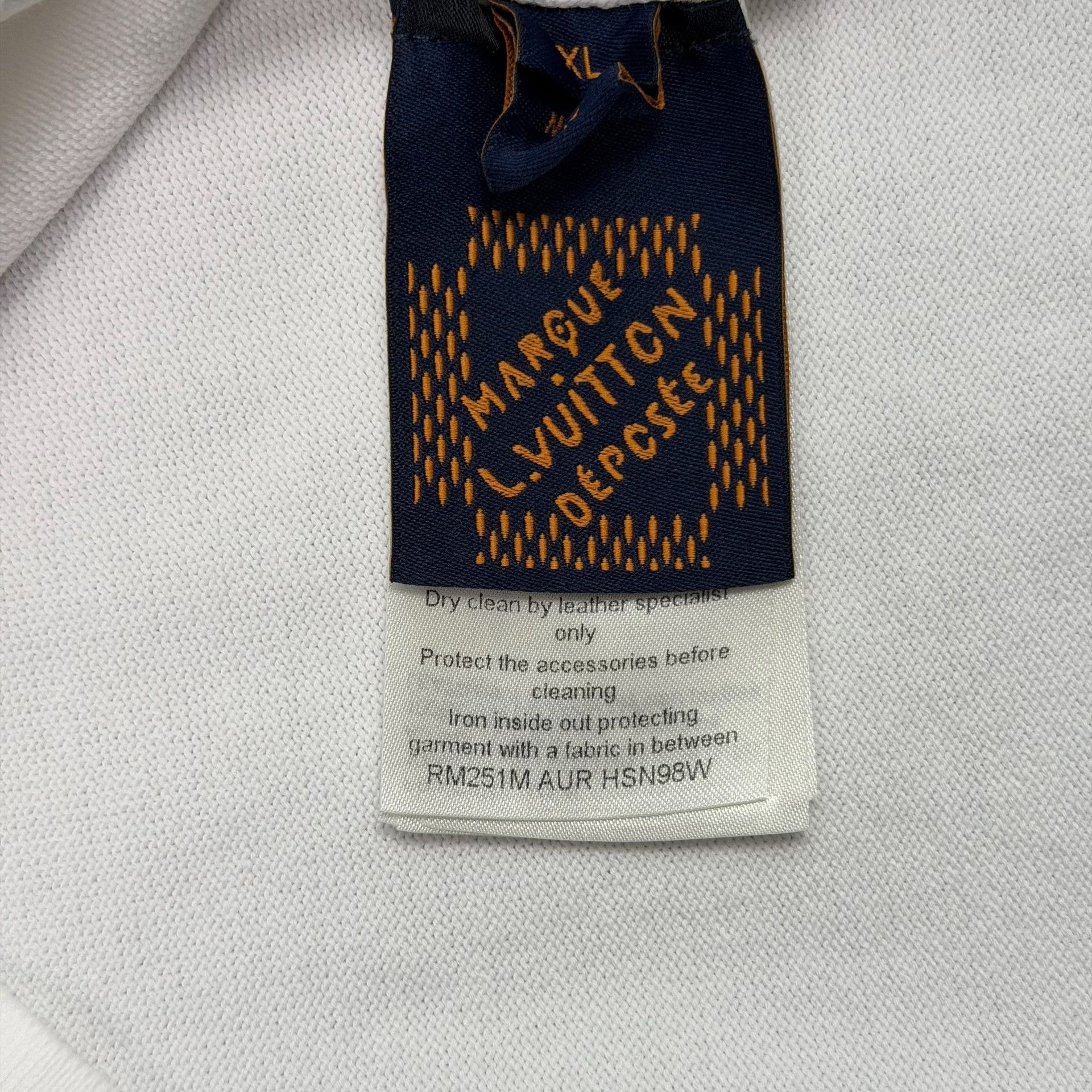 Louis Vuitton Louis Vuitton V-Overs Leather Patch T-Shirt XL Size US XL / EU 56 / 4 - 8 Thumbnail