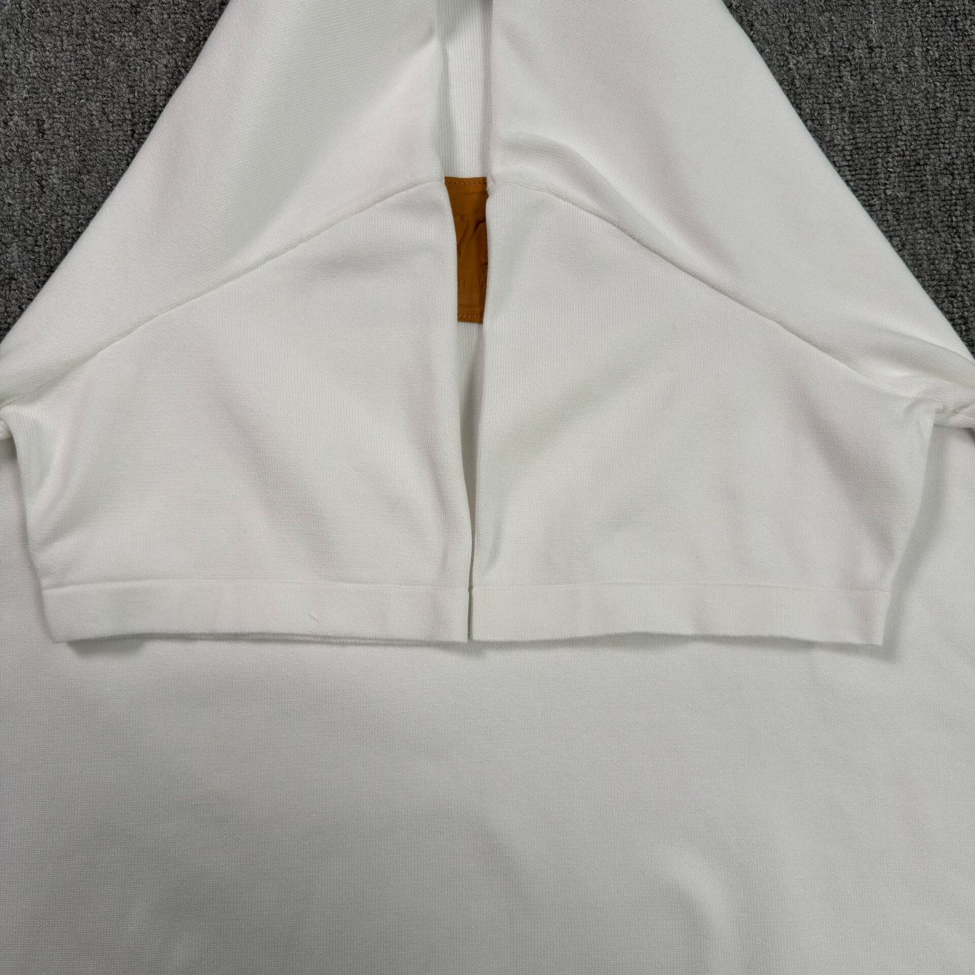 Louis Vuitton Louis Vuitton V-Overs Leather Patch T-Shirt XL Size US XL / EU 56 / 4 - 5 Thumbnail