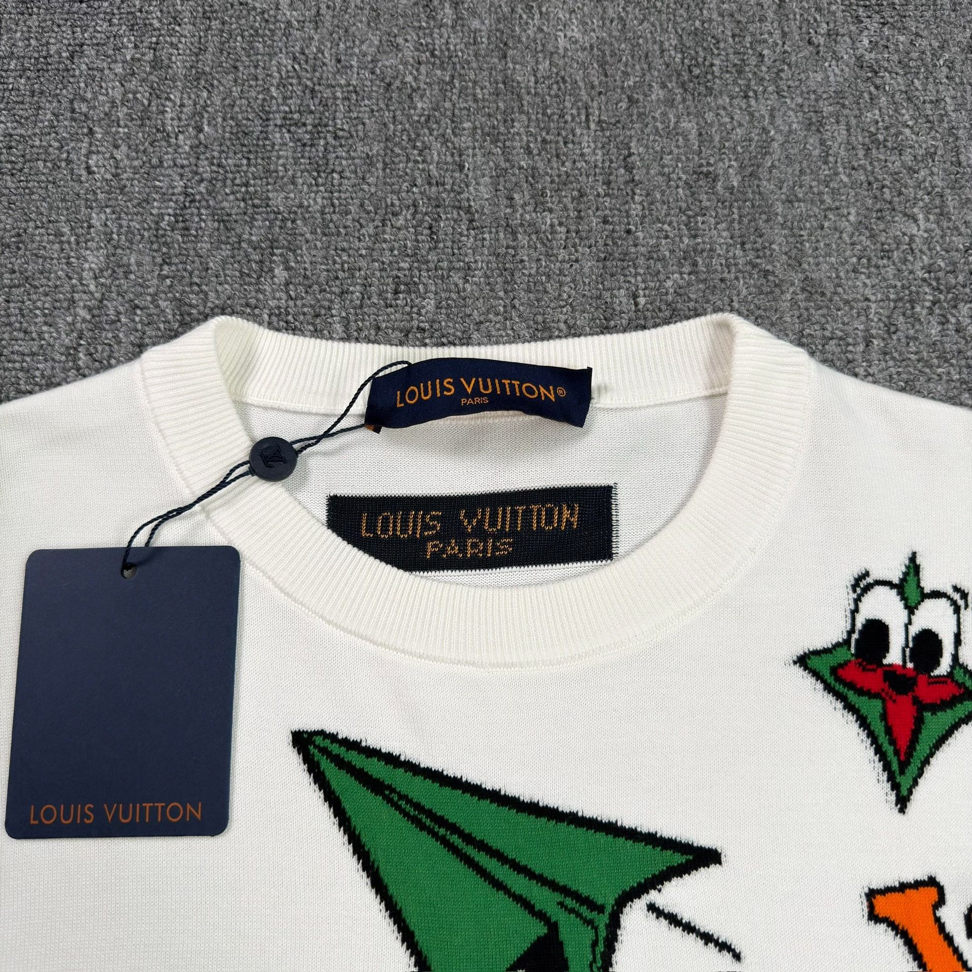 Louis Vuitton Louis Vuitton Airplane Graphic Knit T-Shirt M Size US M / EU 48-50 / 2 - 4 Thumbnail