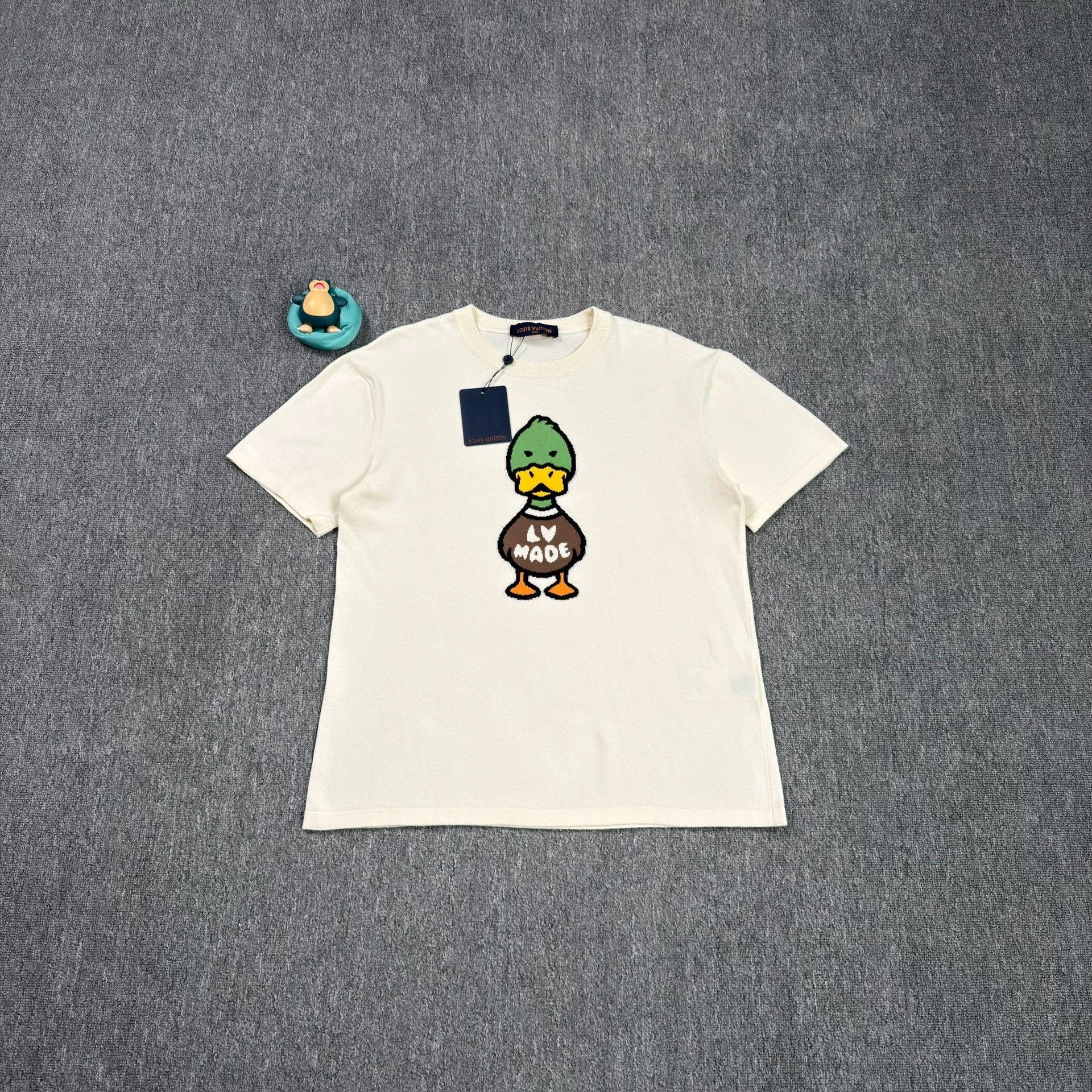 Louis Vuitton Louis Vuitton Nigo Duck Intarsia Knit T-Shirt M Size US M / EU 48-50 / 2 - 2 Thumbnail