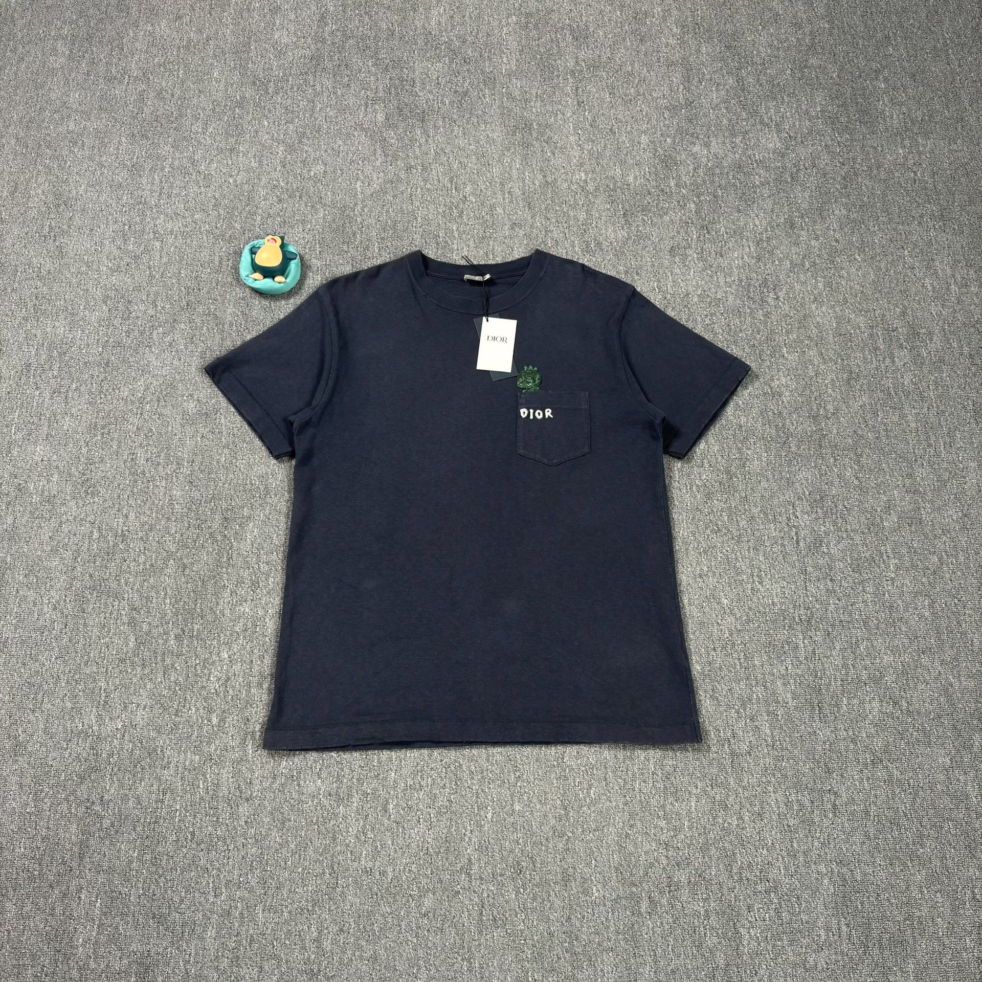 Dior Dior Distressed Dinosaur Pocket T-Shirt Size L Size US L / EU 52-54 / 3 - 2 Thumbnail