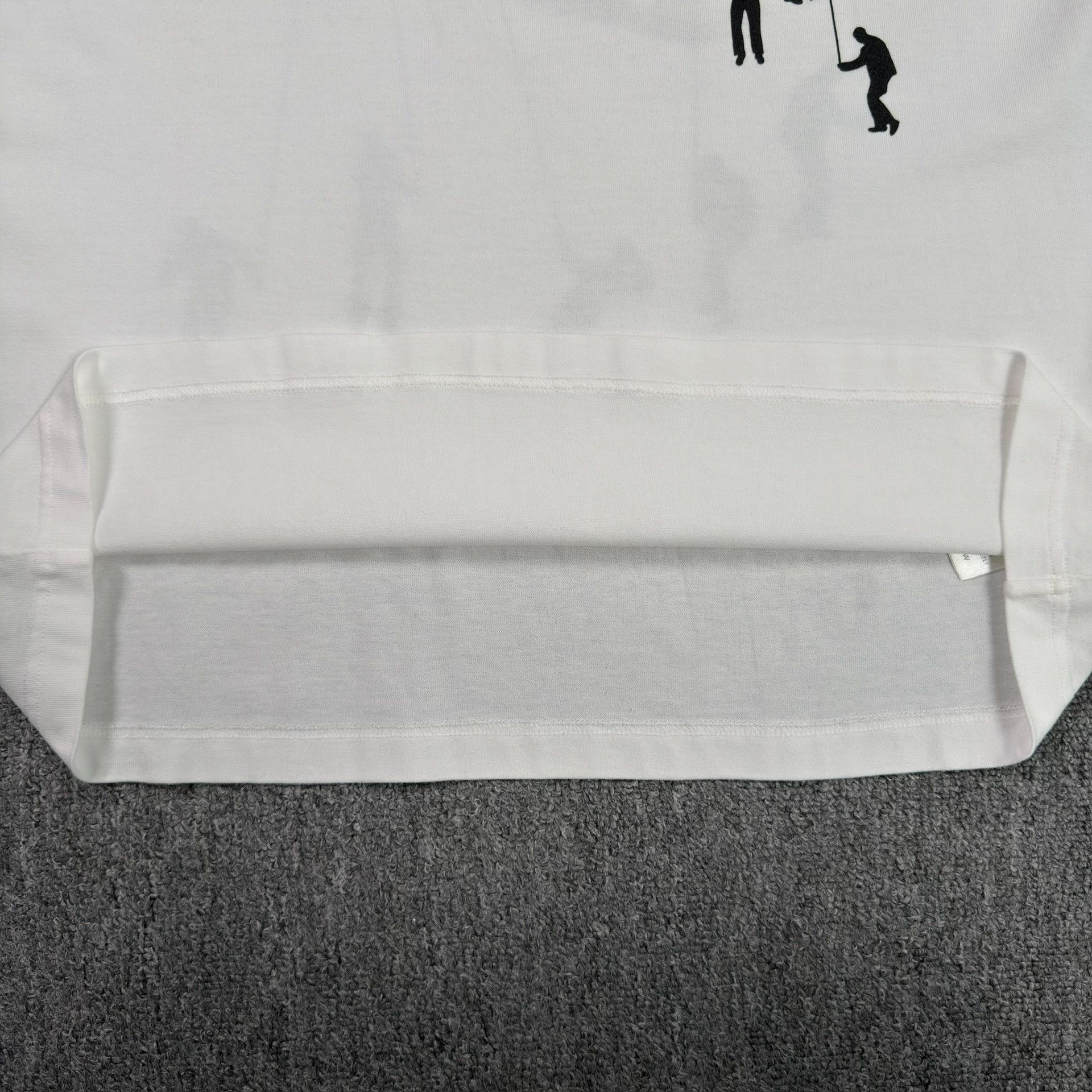 Louis Vuitton Louis Vuitton Parachute Graphic T-Shirt L Size US L / EU 52-54 / 3 - 6 Thumbnail