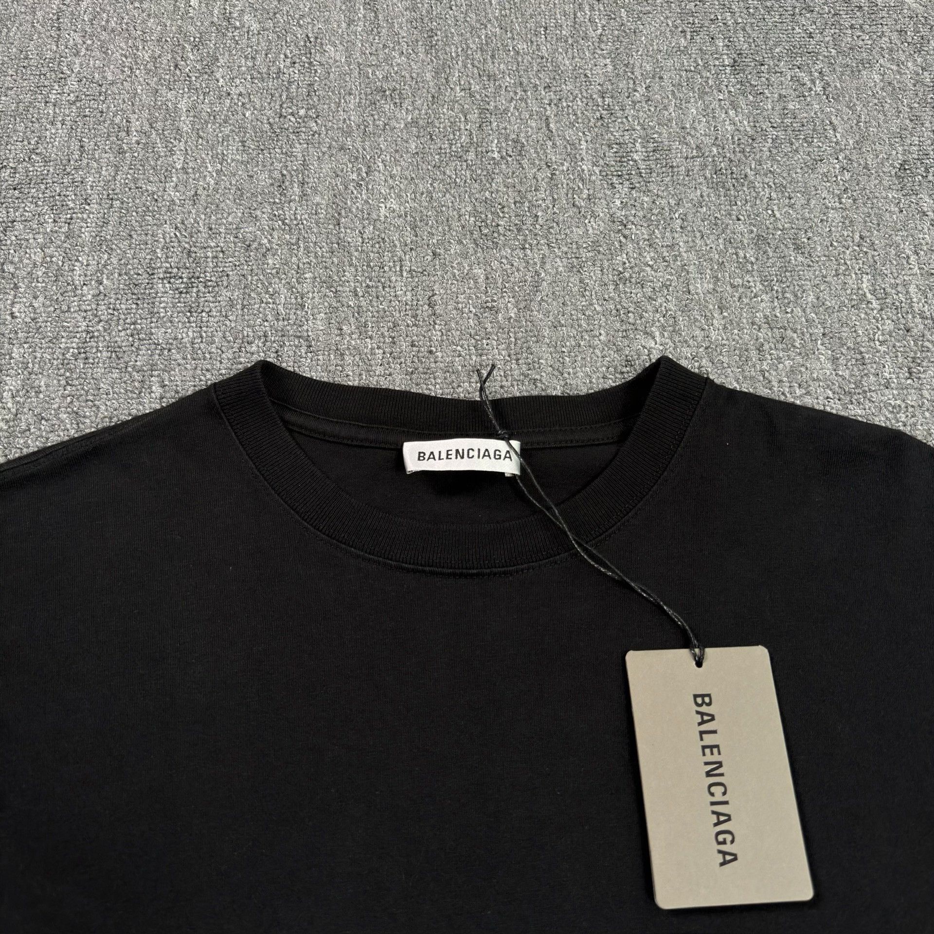 Balenciaga Balenciaga Montaigne Graphic T-Shirt Size S Size US S / EU 44-46 / 1 - 4 Thumbnail