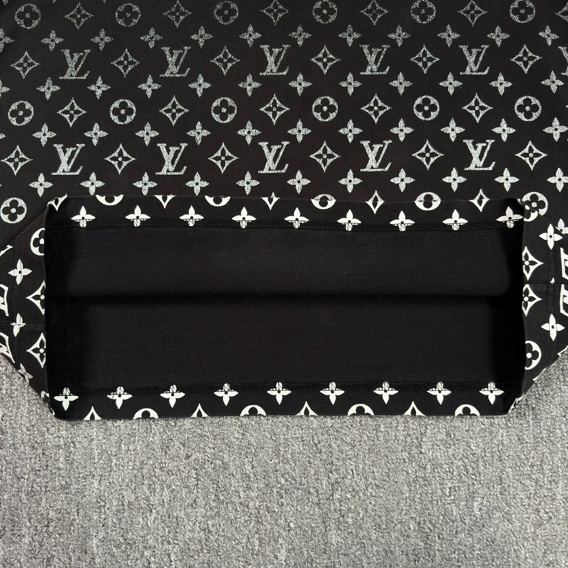 Louis Vuitton Louis Vuitton Monogram Gradient T-Shirt XS Size US XS / EU 42 / 0 - 6 Thumbnail