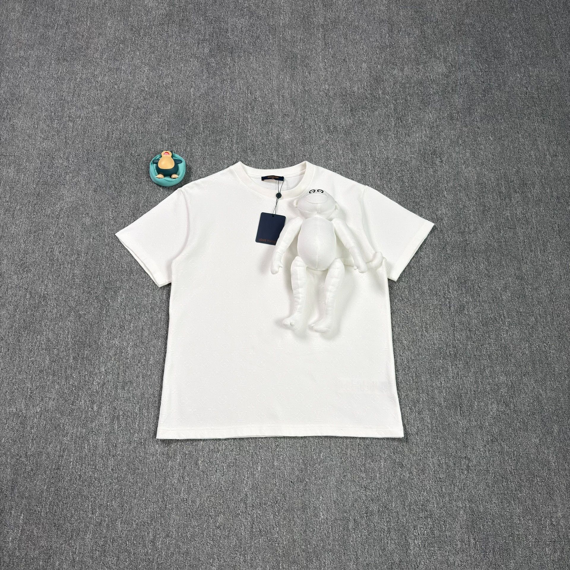 Louis Vuitton Louis Vuitton Monogram Puppet T-Shirt US M Size US M / EU 48-50 / 2 - 2 Thumbnail