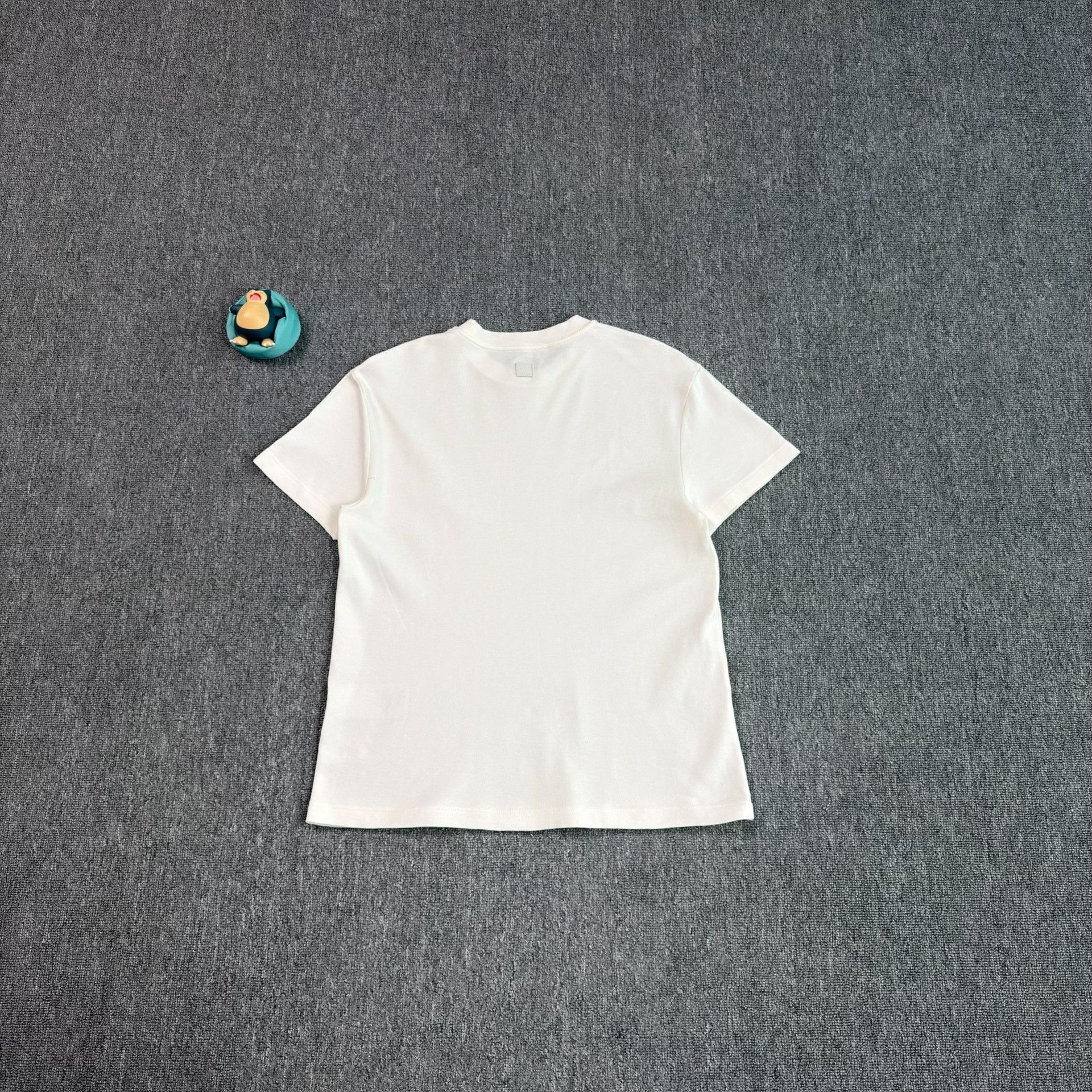 Louis Vuitton Louis Vuitton Monogram Blossom Logo T-Shirt XS Size US XS / EU 42 / 0 - 3 Thumbnail