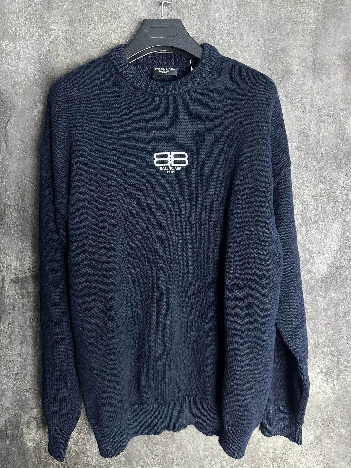 Balenciaga Balenciaga Embroidered BB Logo Unifit Sweater M Size US M / EU 48-50 / 2 - 3 Thumbnail