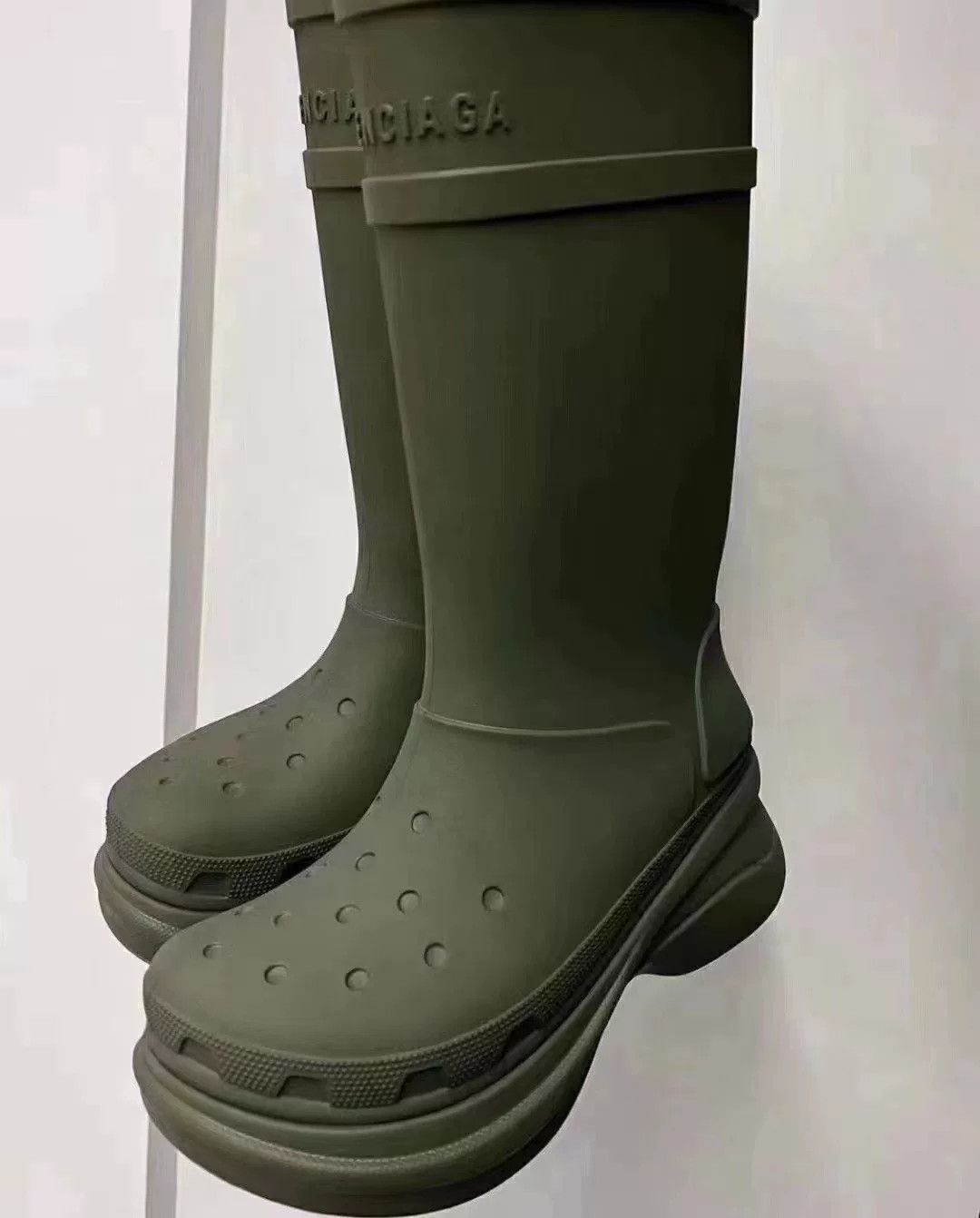 Balenciaga Balenciaga Olive Crocs Boots Size 42 Size US 9 / EU 42 - 2 Thumbnail