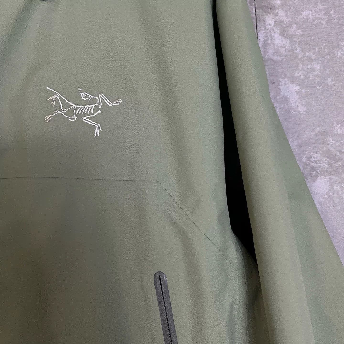 Arc'teryx Arc'teryx Beta Lightweight Shell Jacket Size L Size US L / EU 52-54 / 3 - 4 Thumbnail