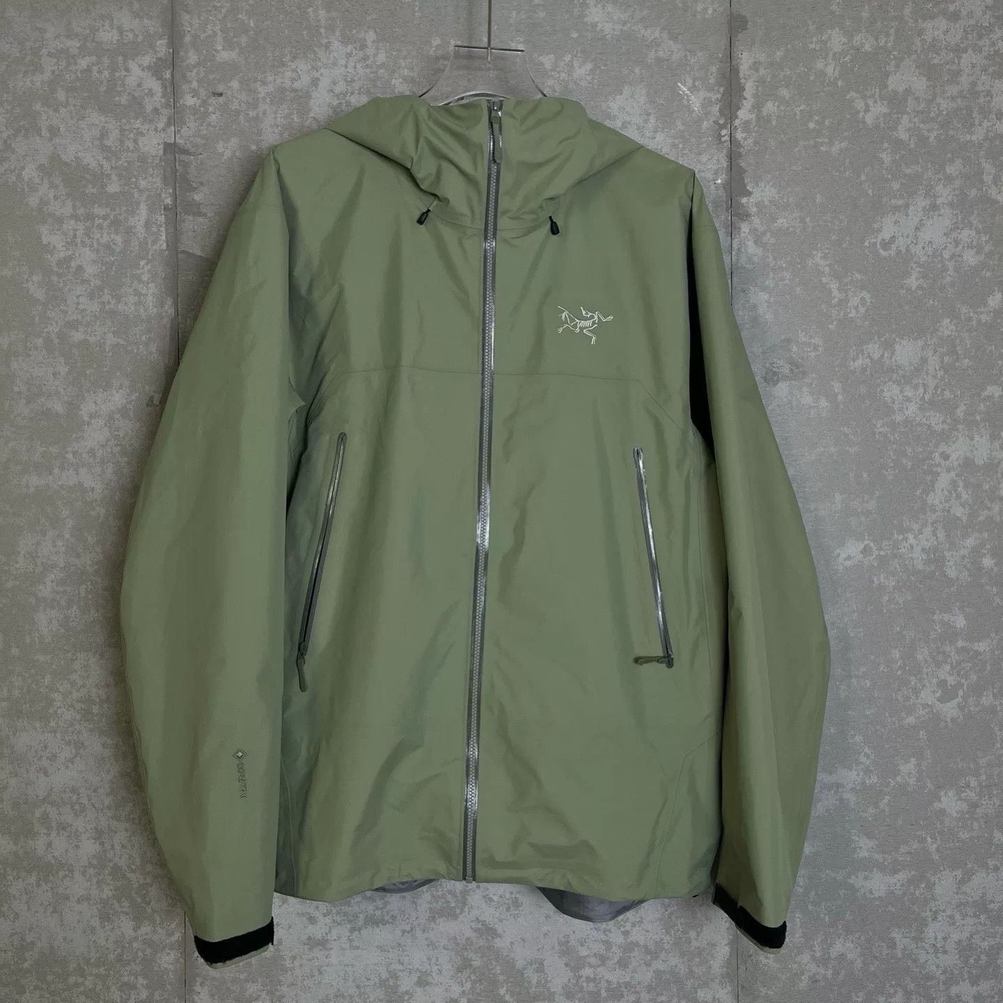 Arc'teryx Arc'teryx Beta Lightweight Shell Jacket Size L Size US L / EU 52-54 / 3 - 2 Thumbnail