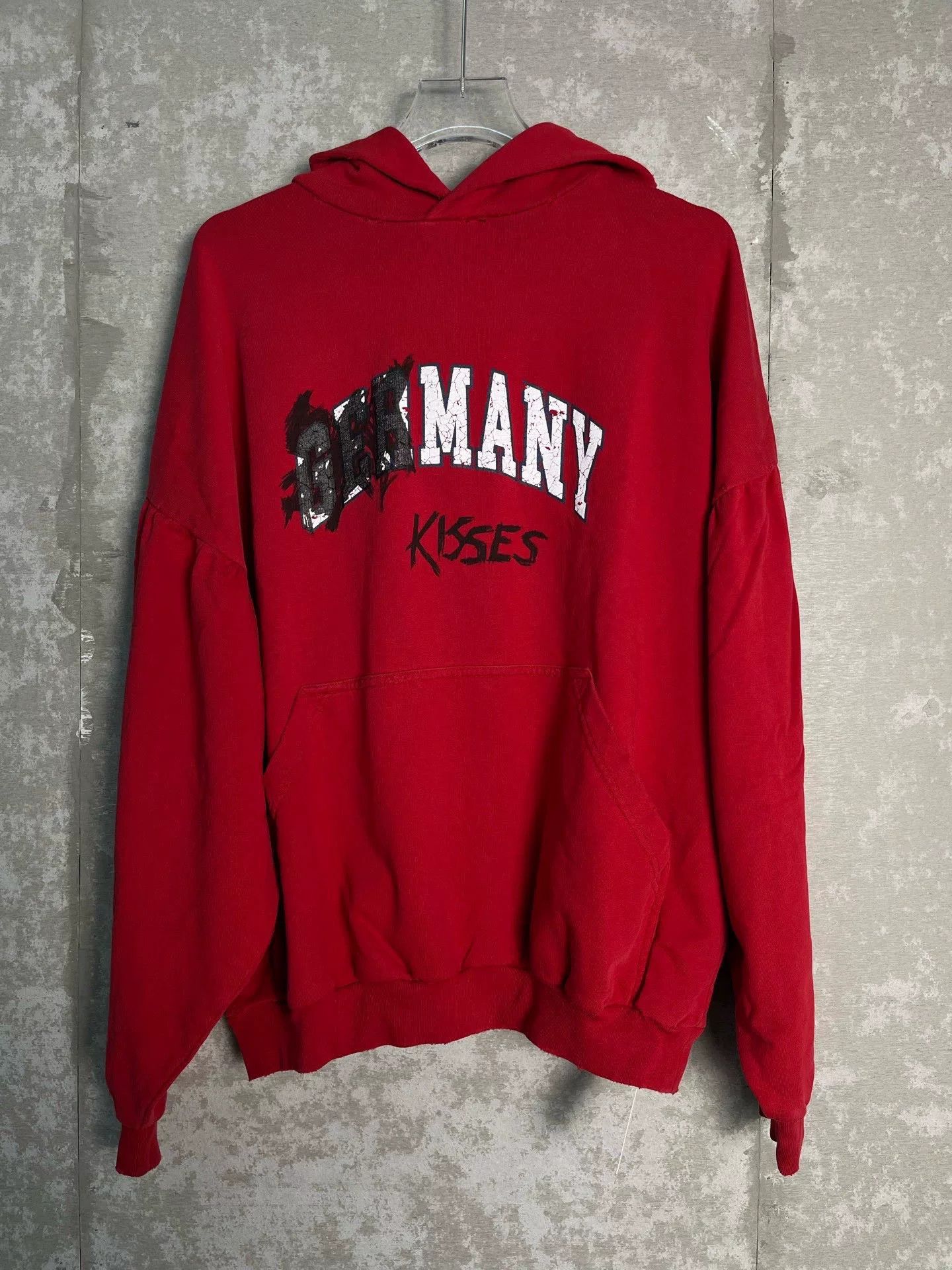 Balenciaga Balenciaga Many Kisses Graphic Hoodie Size 2 Size US M / EU 48-50 / 2 - 2 Thumbnail