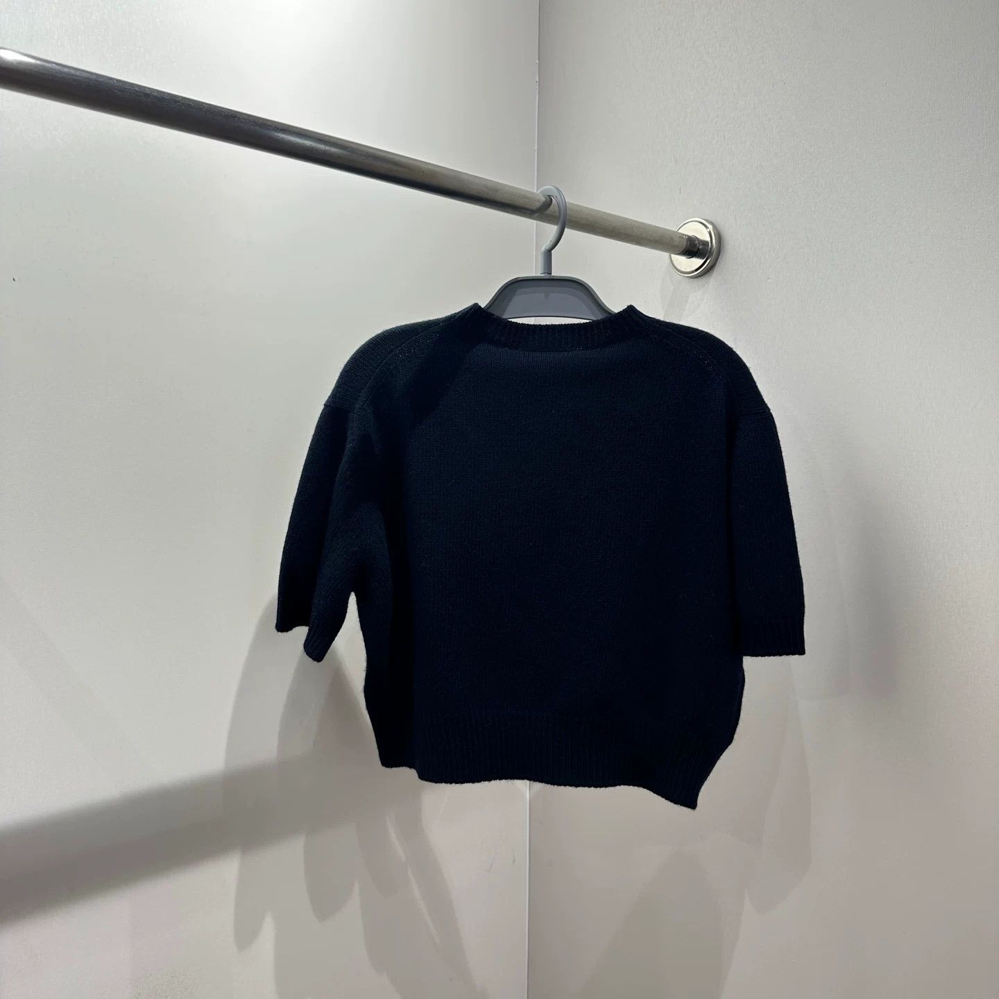 Prada Prada Knit T-Shirt it_40 Women Size S / US 4 / IT 40 - 2 Thumbnail