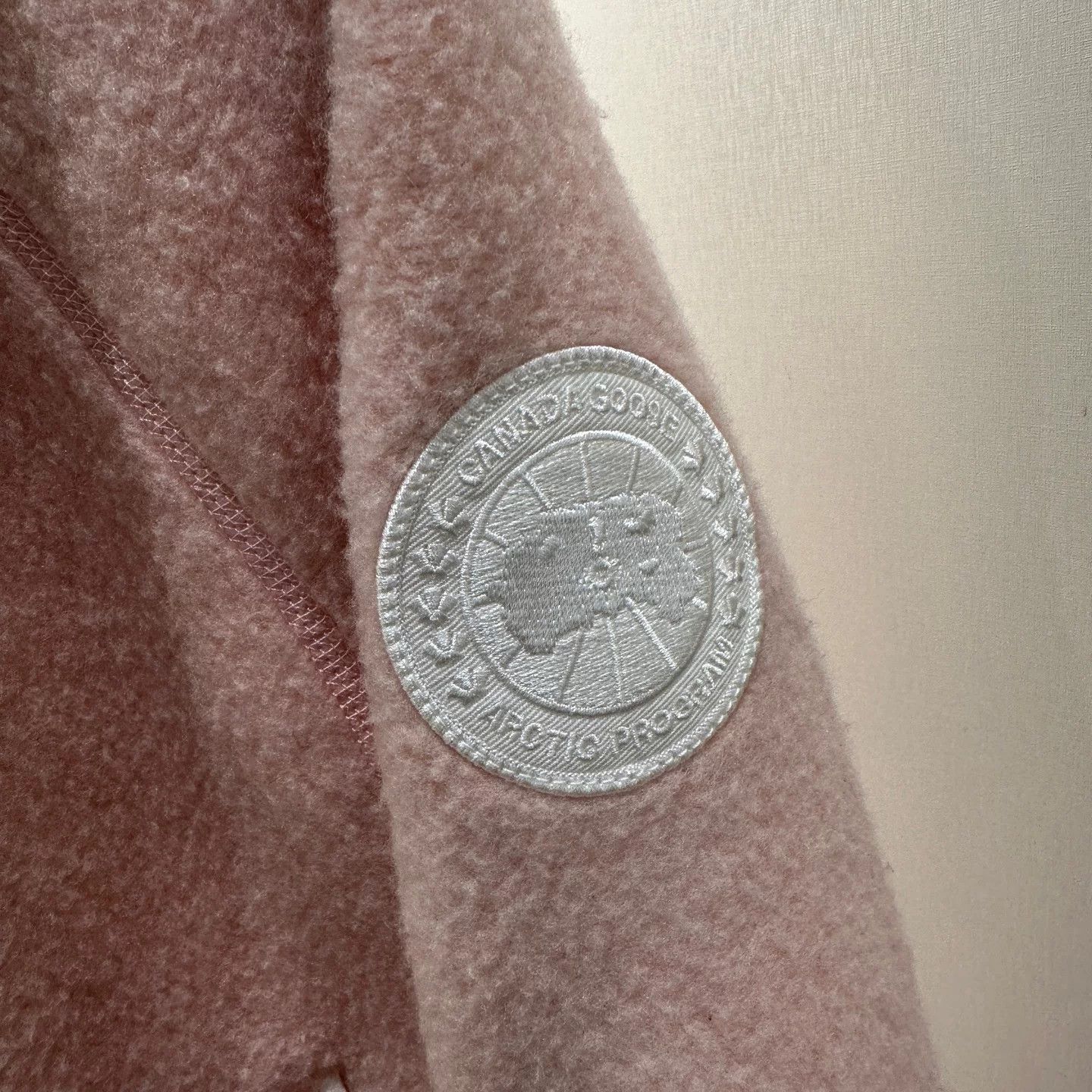 Canada Goose Canada Goose White Down Jacket S Women Size S / US 4 / IT 40 - 3 Thumbnail