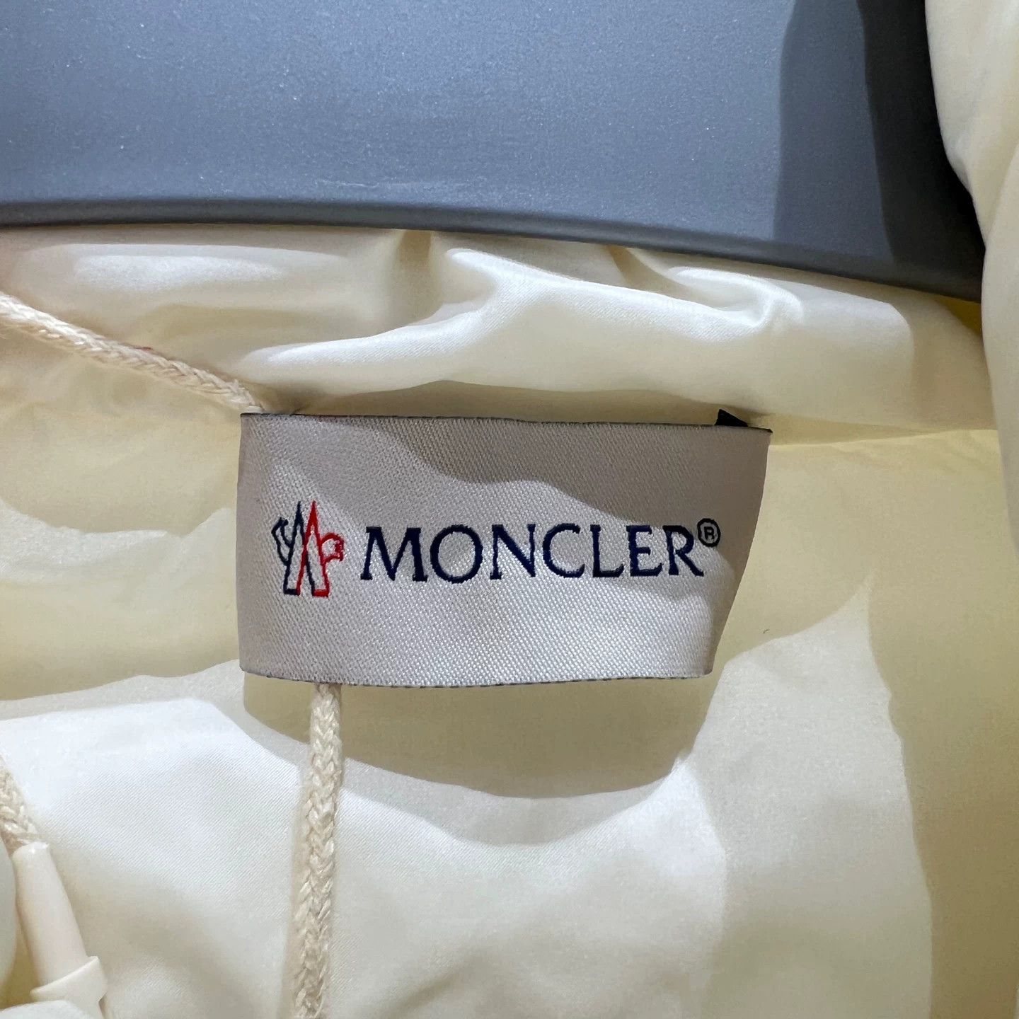 Moncler Moncler Retro Sweater S Women Size S / US 4 / IT 40 - 3 Thumbnail