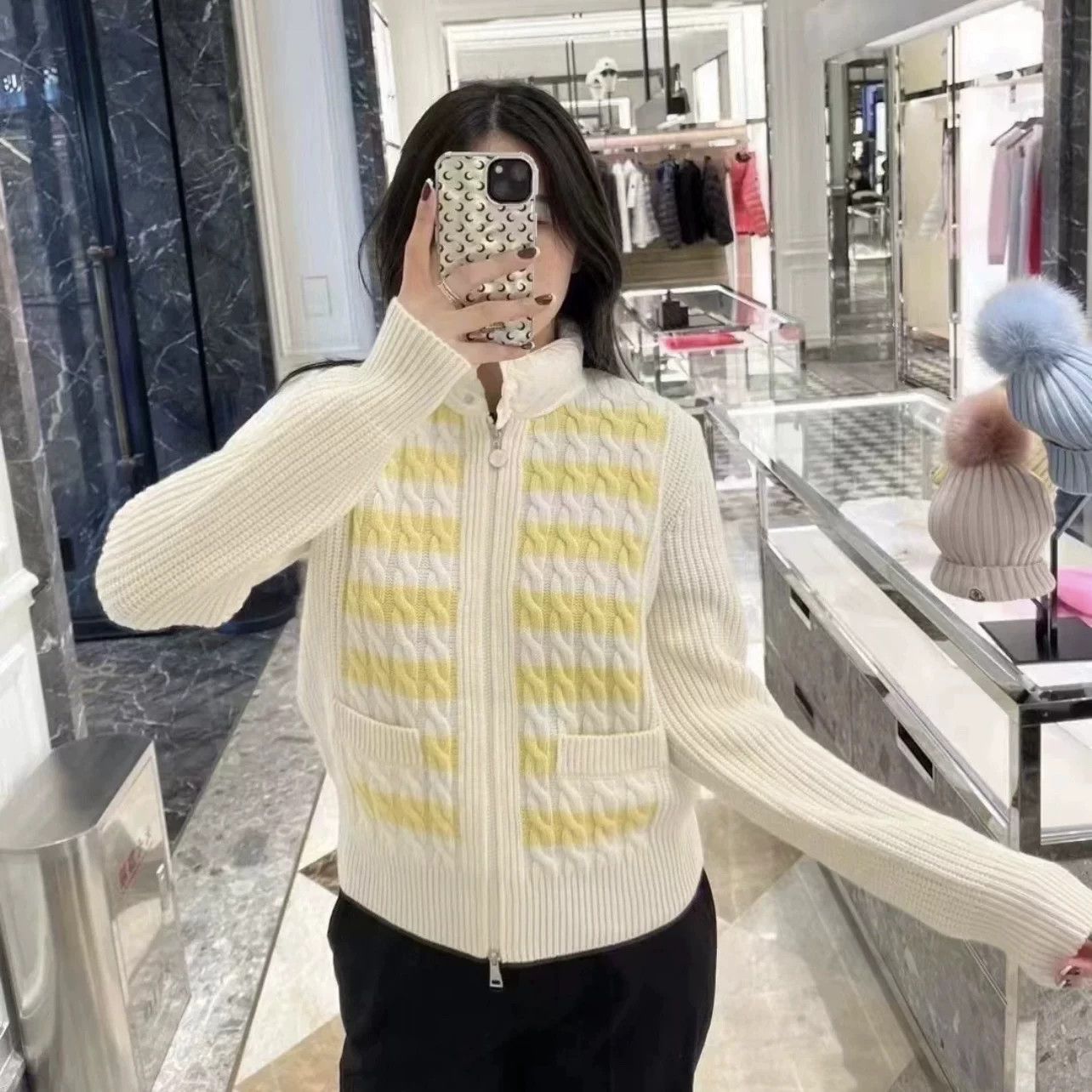 Moncler Moncler Retro Sweater S Women Size S / US 4 / IT 40 - 8 Thumbnail