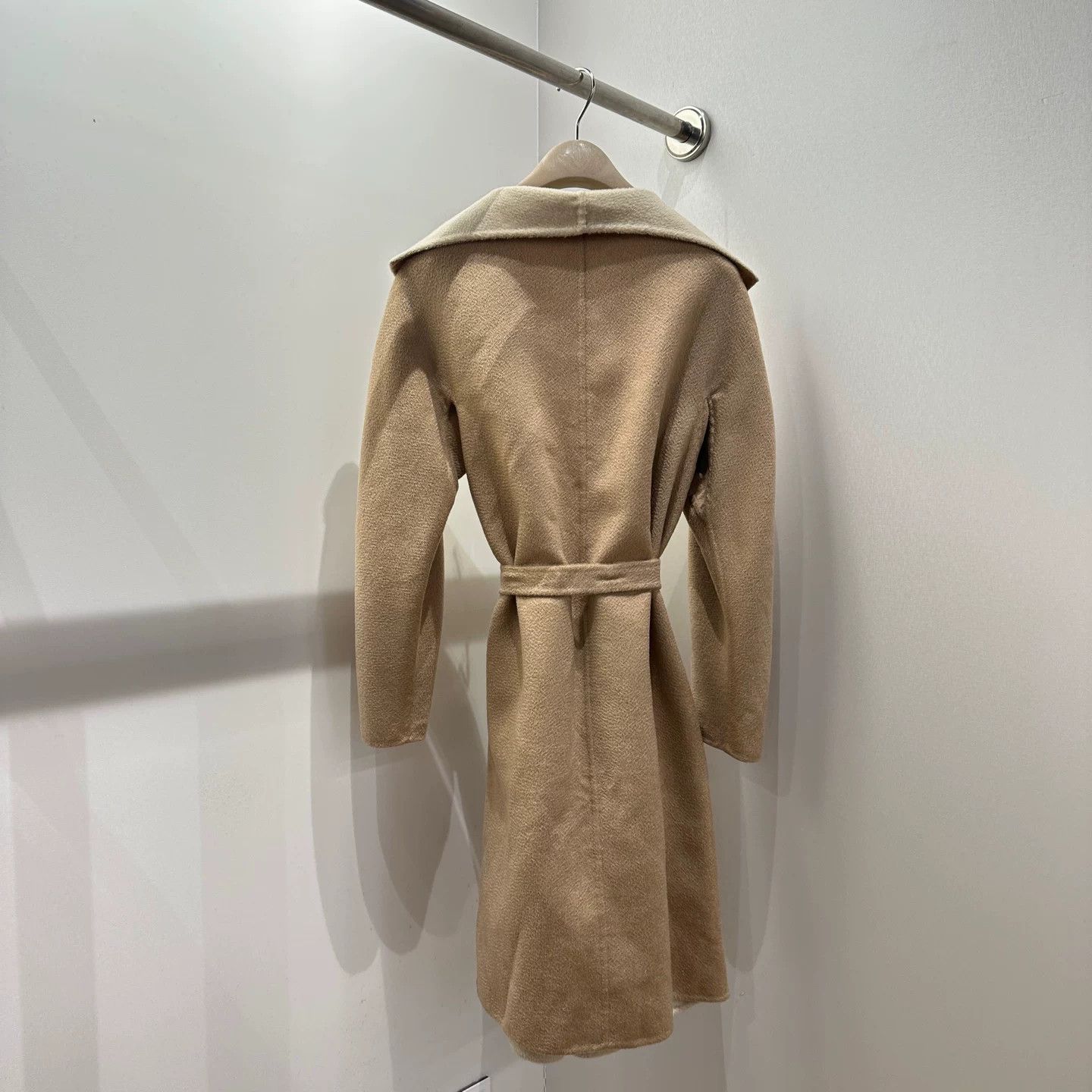 Max Mara Max Mara Coat S Women Size S / US 4 / IT 40 - 2 Thumbnail